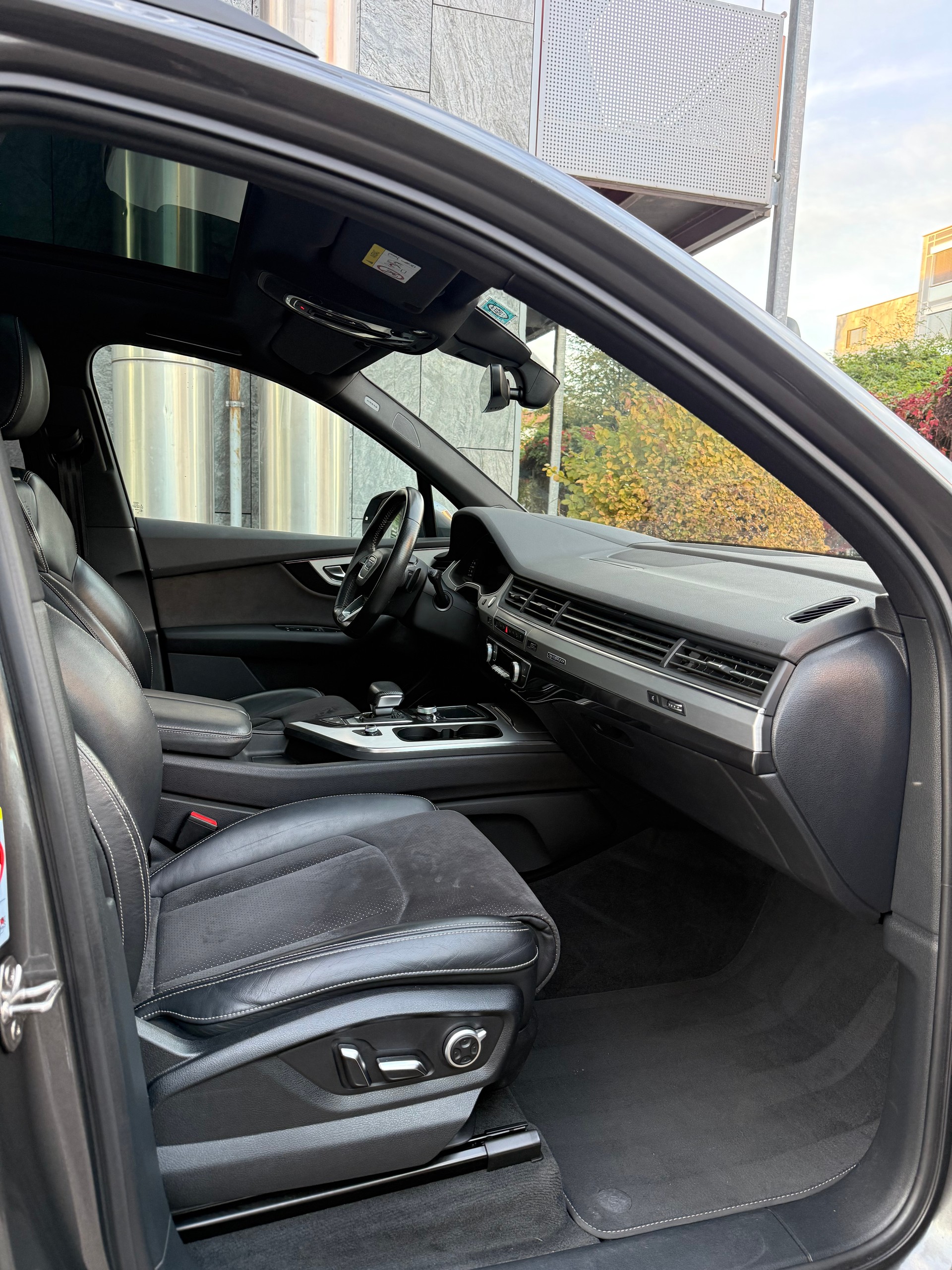 AUDI Q7 50 TDI quattro tiptronic-image-8