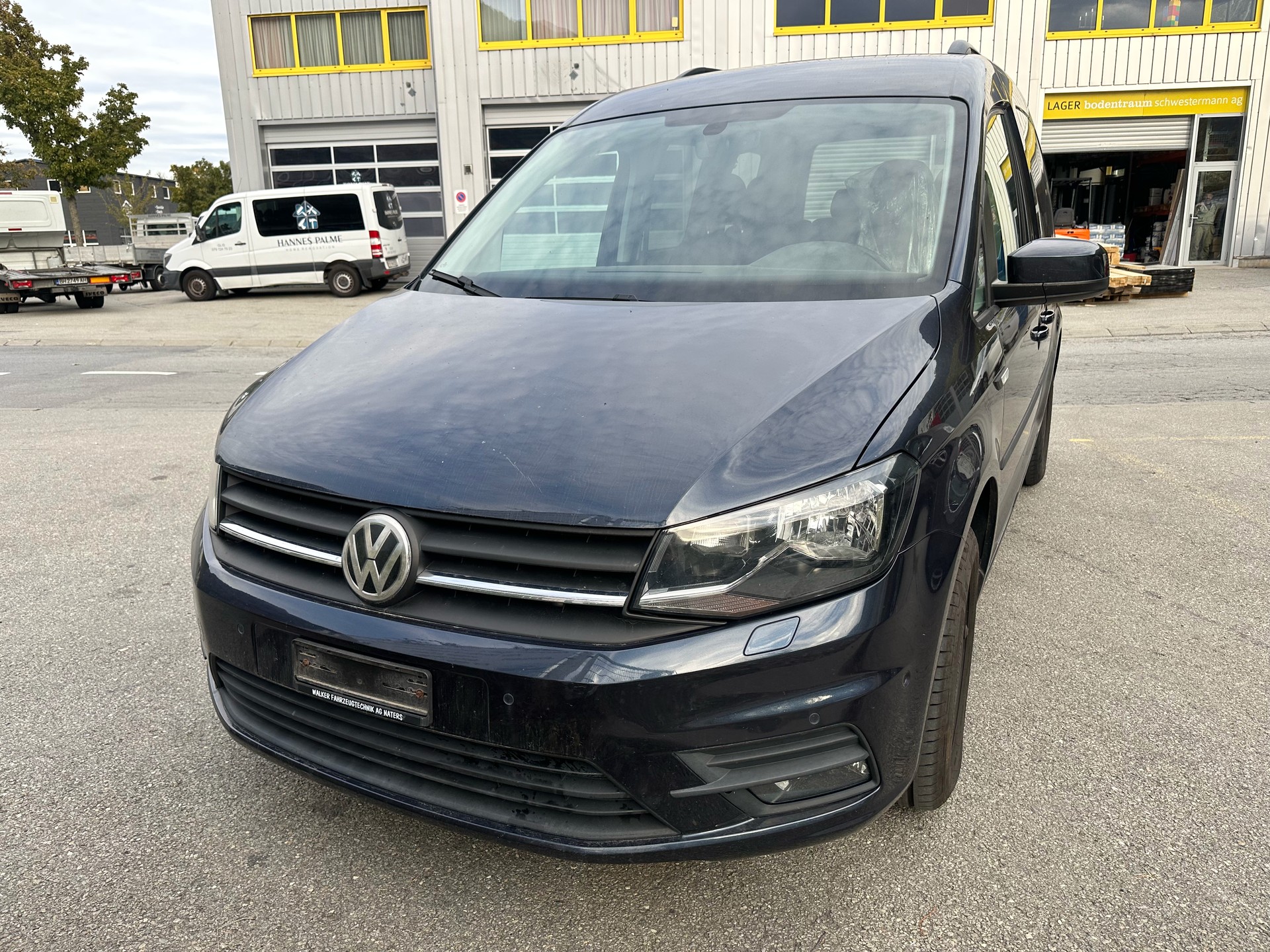 VW Caddy Alltrack 2.0 TDI 7-image-10