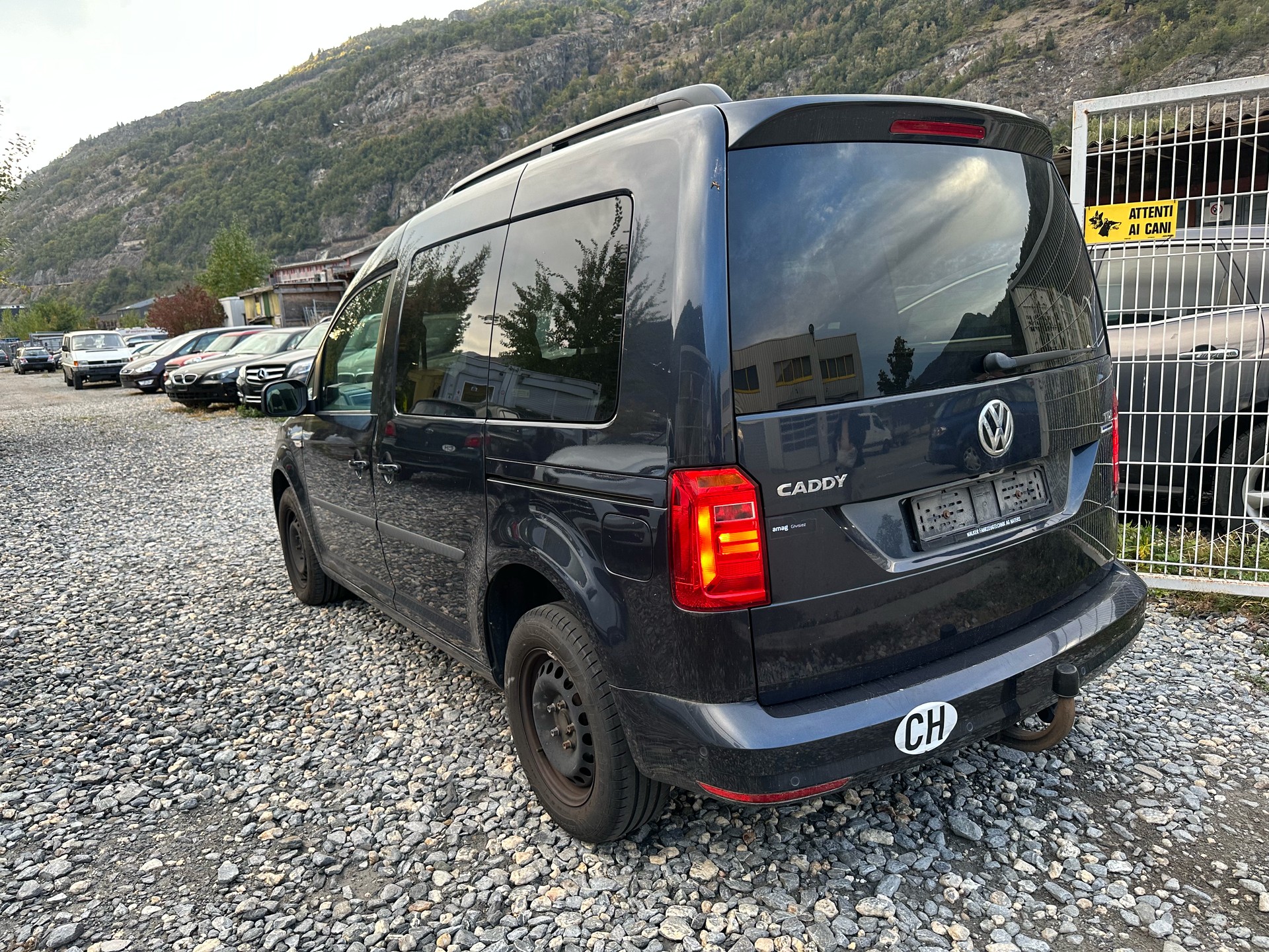 VW Caddy Alltrack 2.0 TDI 7-image-11