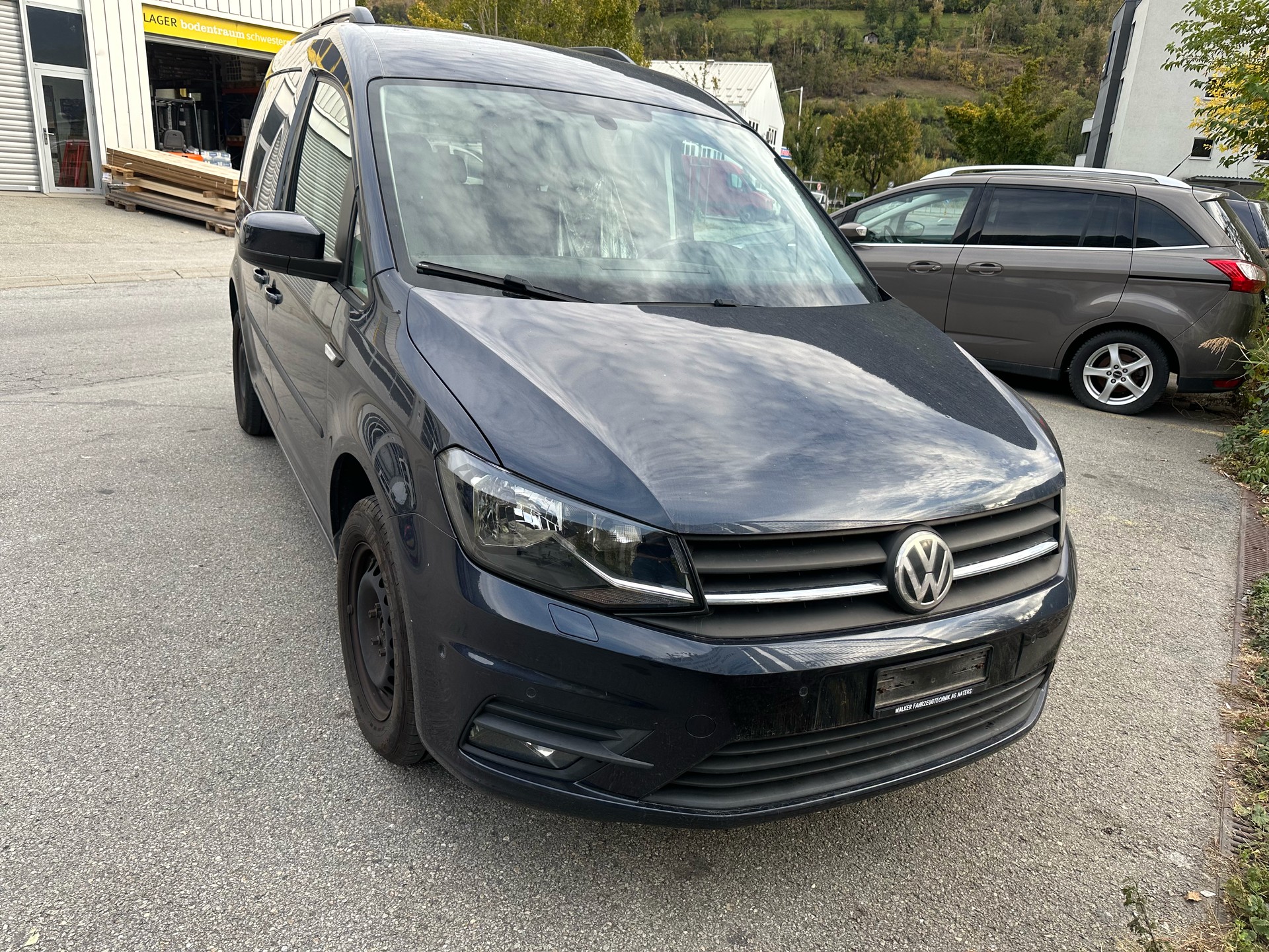 VW Caddy Alltrack 2.0 TDI 7-image-9