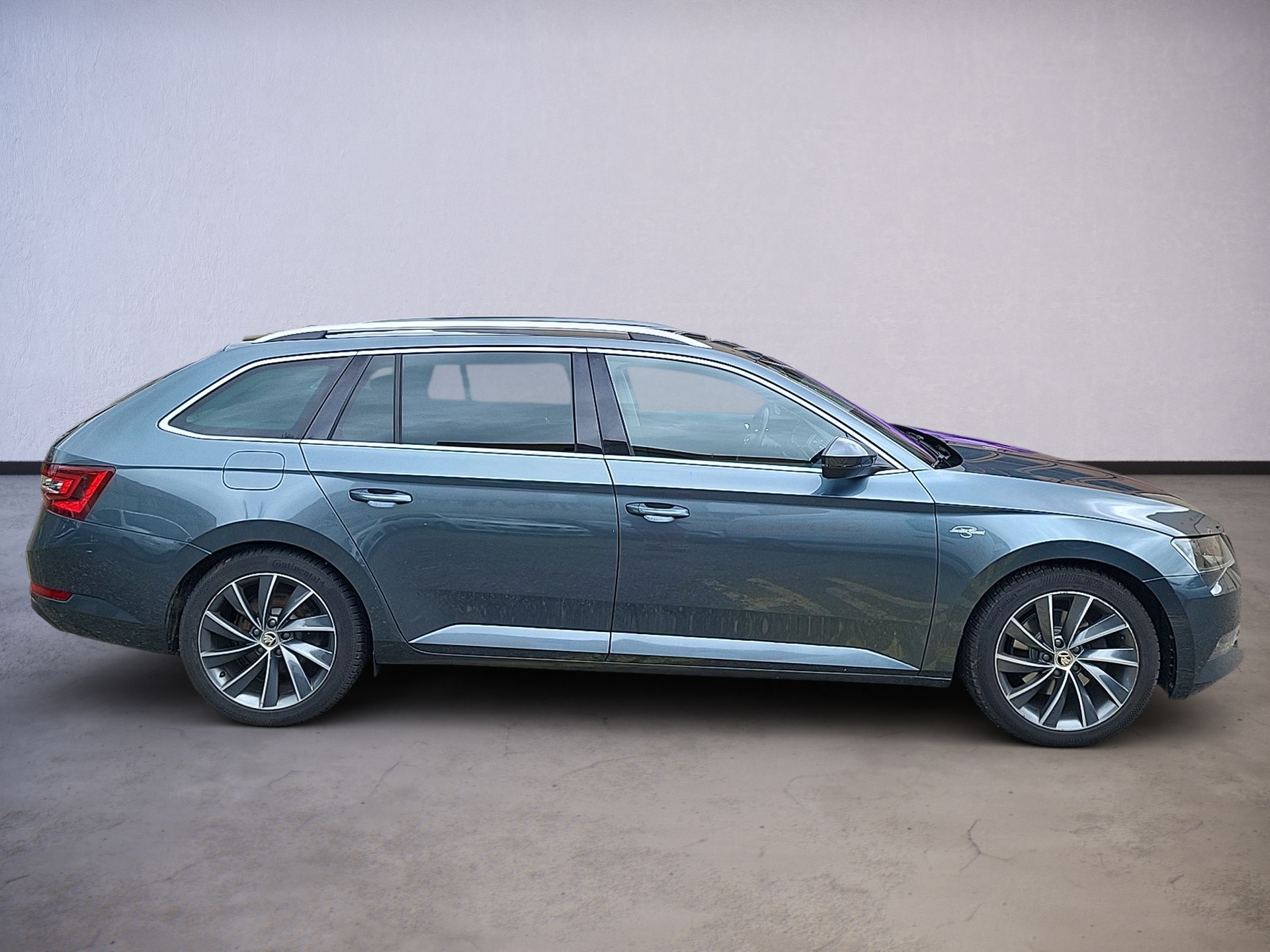 SKODA Superb Combi 2.0 TDi L&K 4x4 DSG-image-3