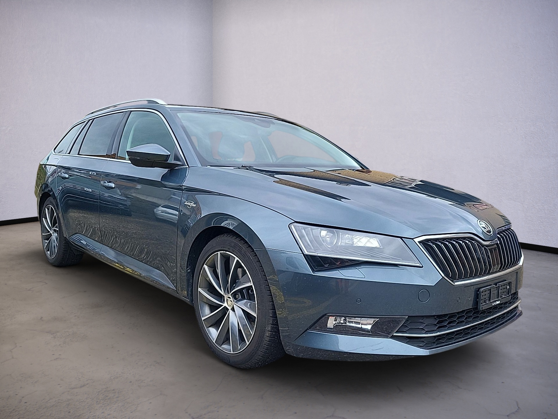 SKODA Superb Combi 2.0 TDi L&K 4x4 DSG-image-2