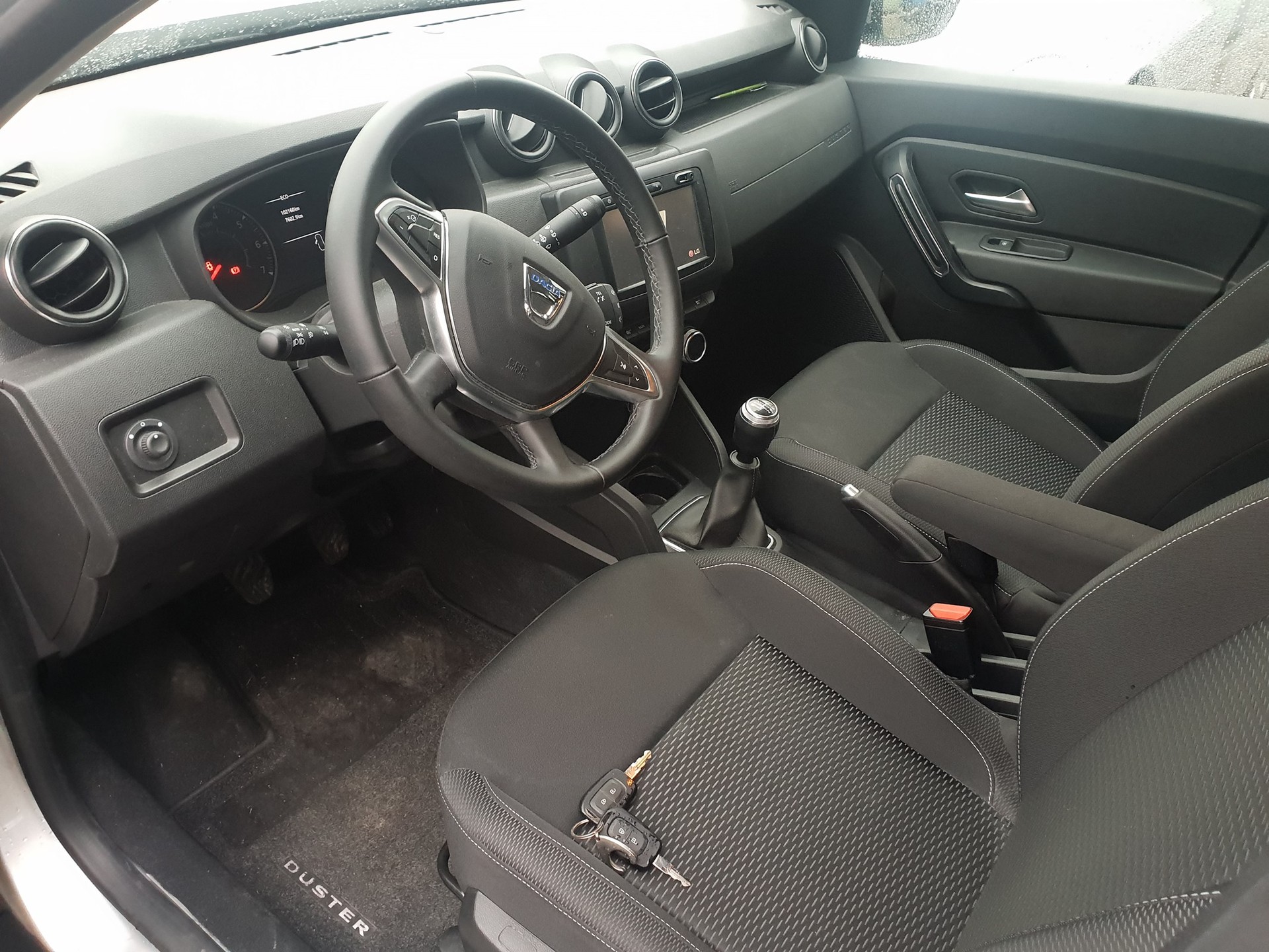 DACIA Duster TCe 125 Comfort 4x4-image-11