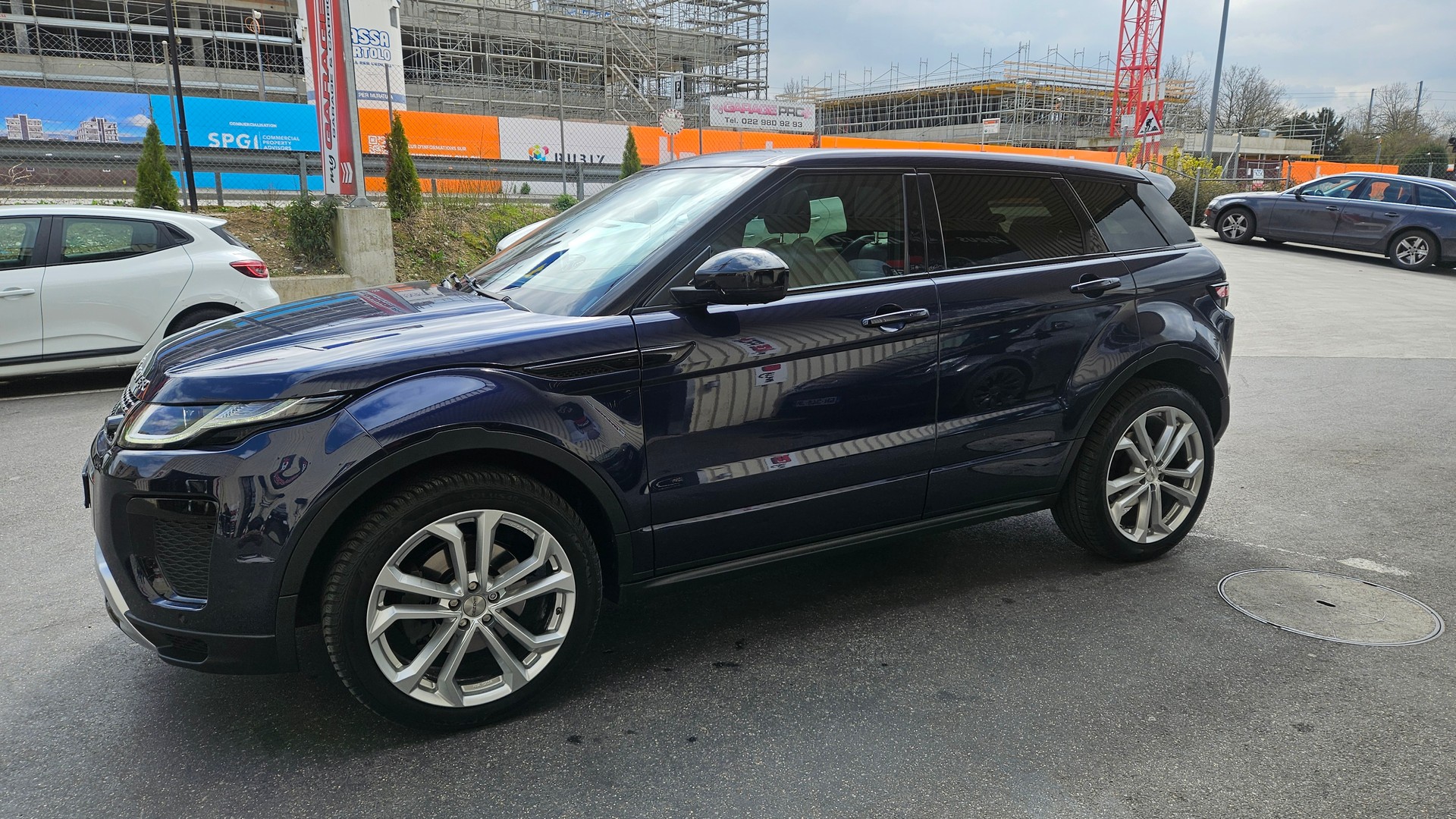 LAND ROVER Range Rover Evoque 2.0 TD4 SE Dynamic AT9-image-4