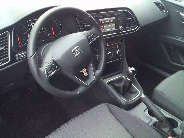 SEAT Leon ST 1.2 TSI Style-image-6