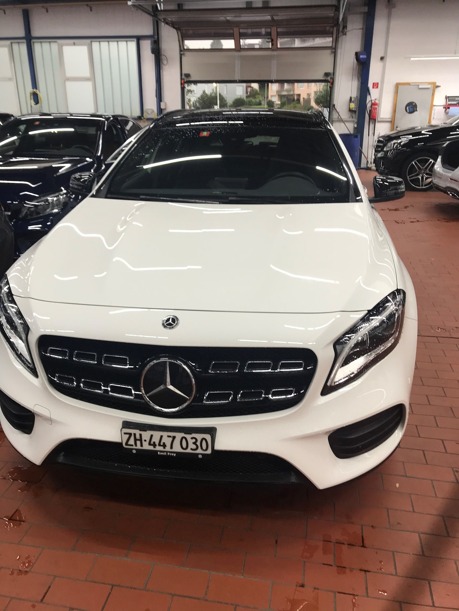 MERCEDES-BENZ GLA 250 AMG Line 4Matic 7G-DCT mit Garantie-image-0