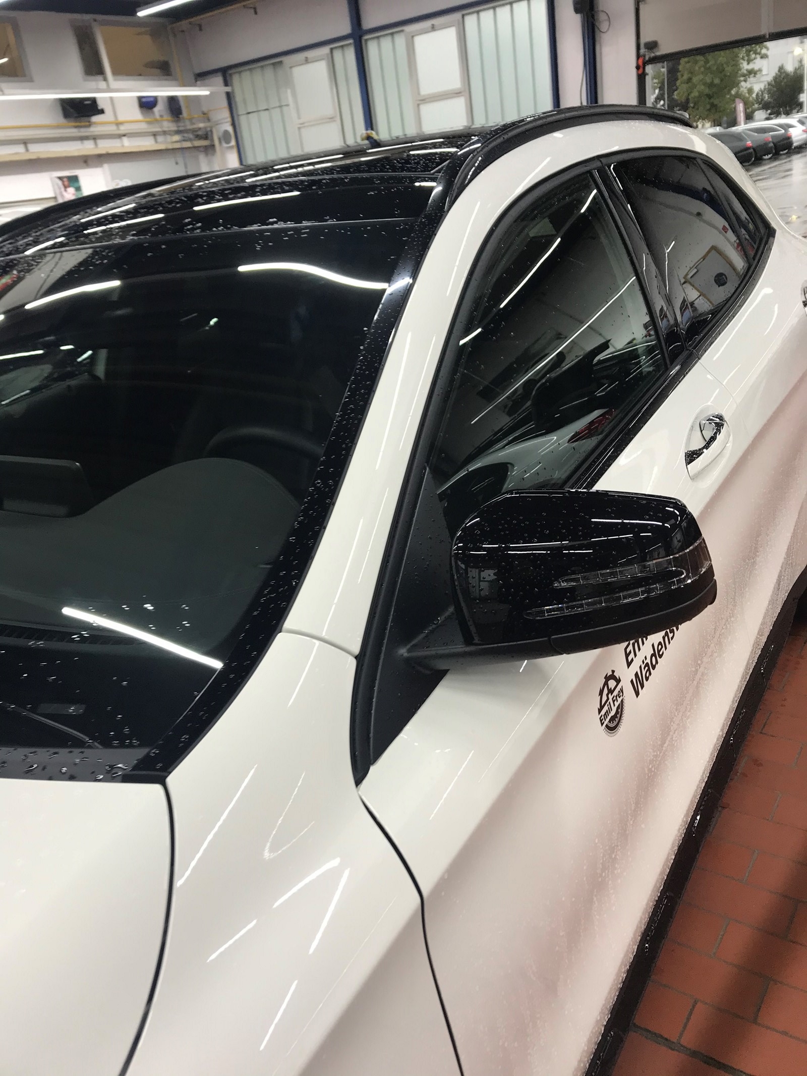 MERCEDES-BENZ GLA 250 AMG Line 4Matic 7G-DCT mit Garantie-image-1