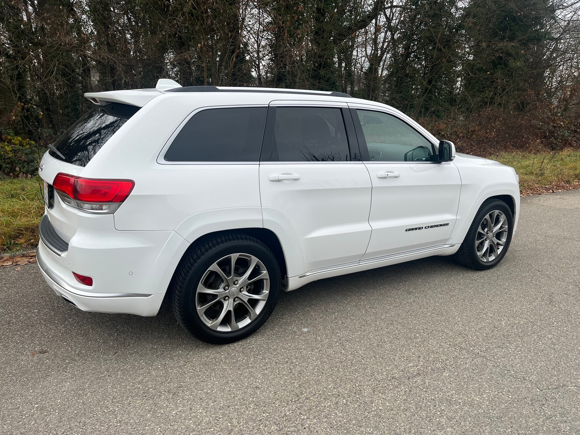 JEEP Grand Cherokee 3.0 CRD Summit Automatic-image-3