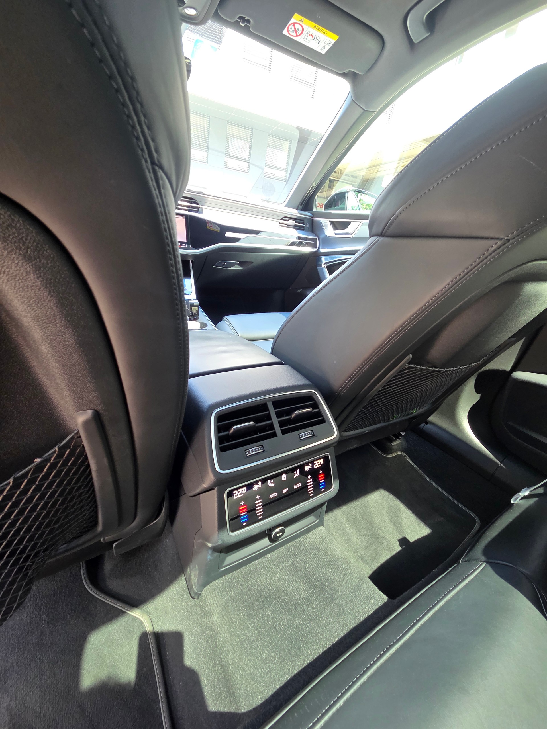 AUDI A6-55 TFSIe Sport quatro S-tronic (Break)-image-7