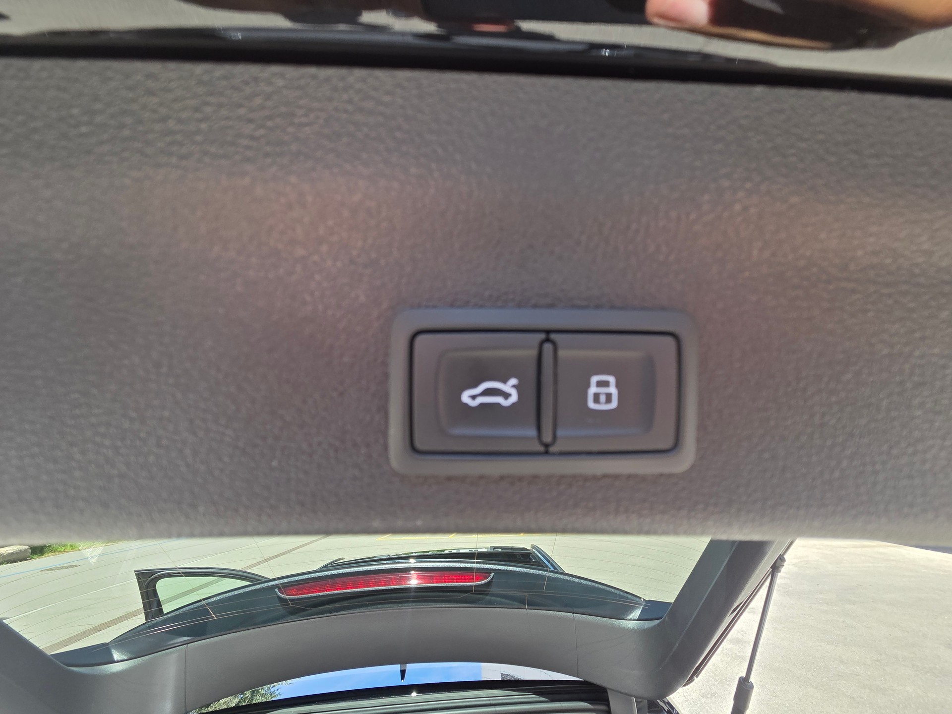 AUDI A6-55 TFSIe Sport quatro S-tronic (Break)-image-8