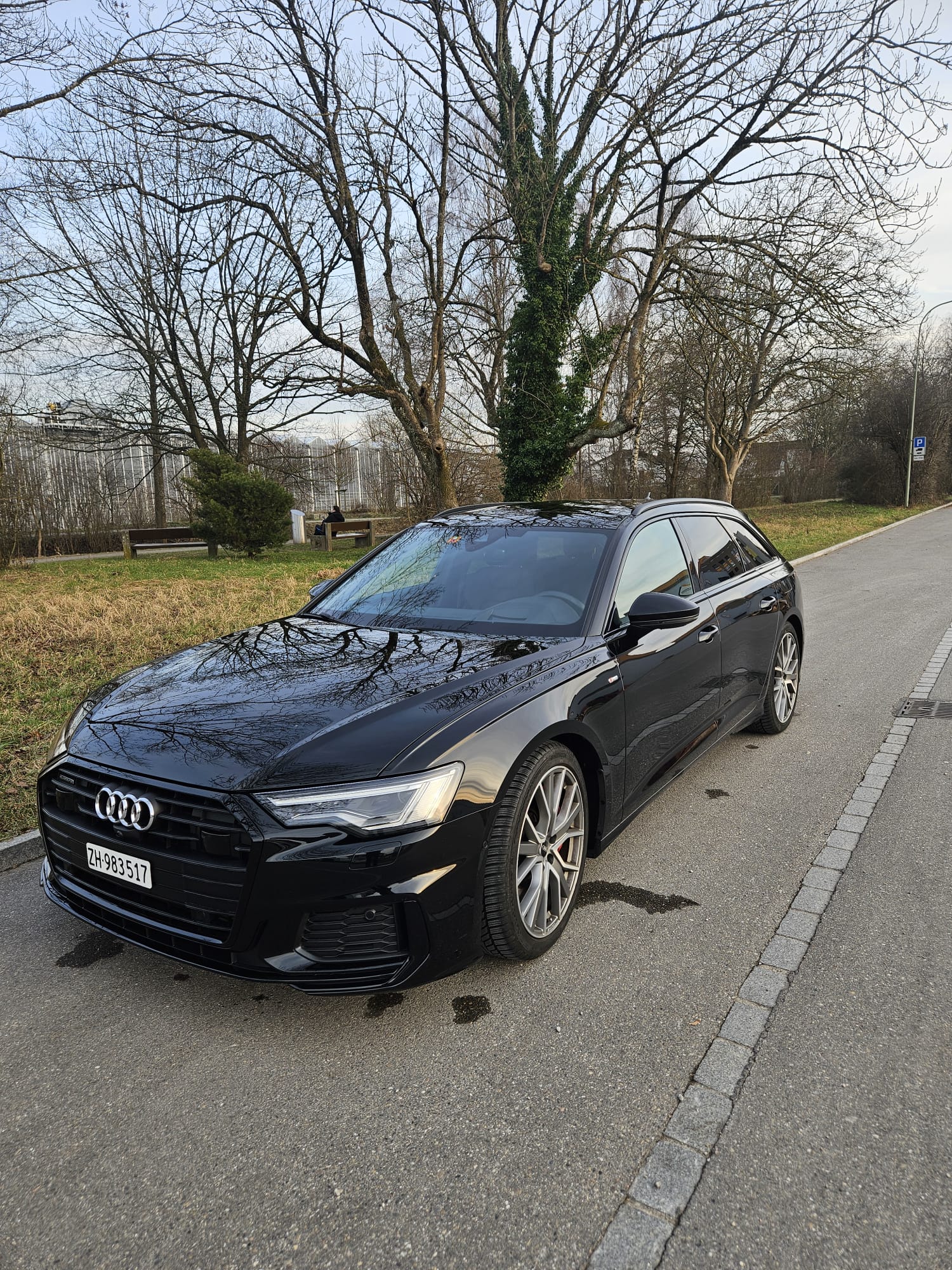 AUDI A6-55 TFSIe Sport quatro S-tronic (Break)