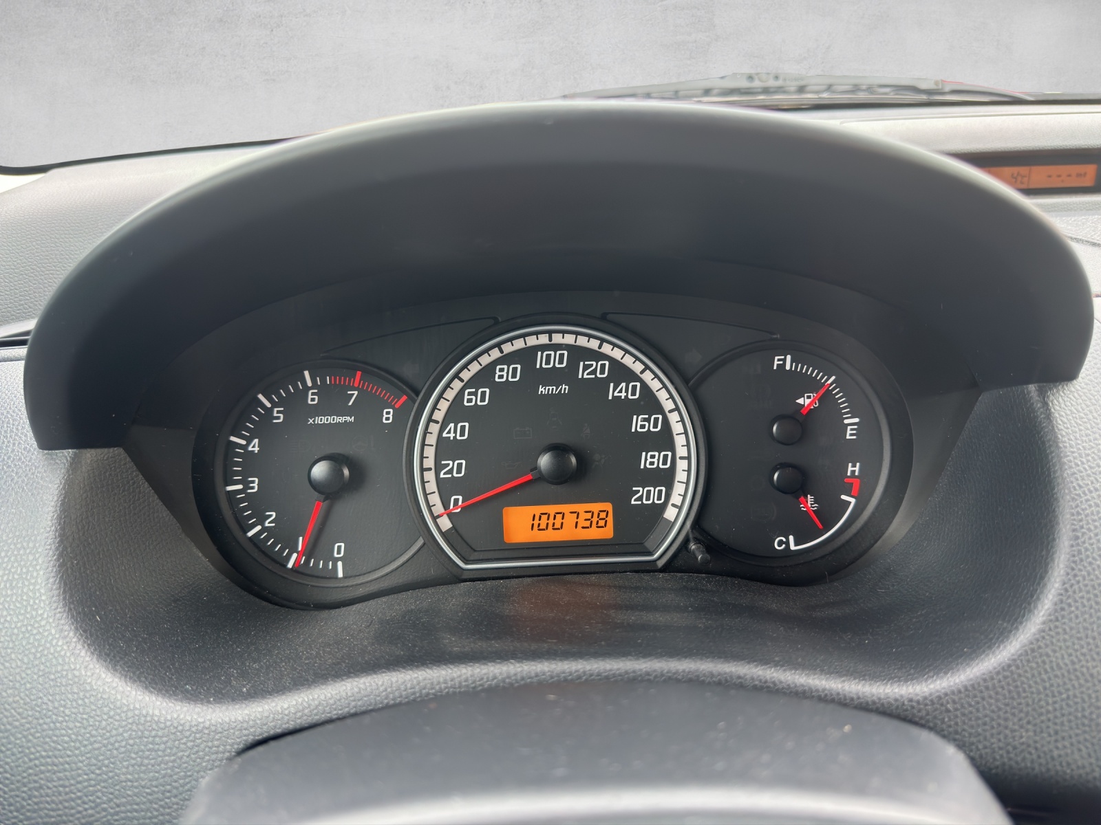 SUZUKI Swift 1.3i 16V GL 4x4-image-16