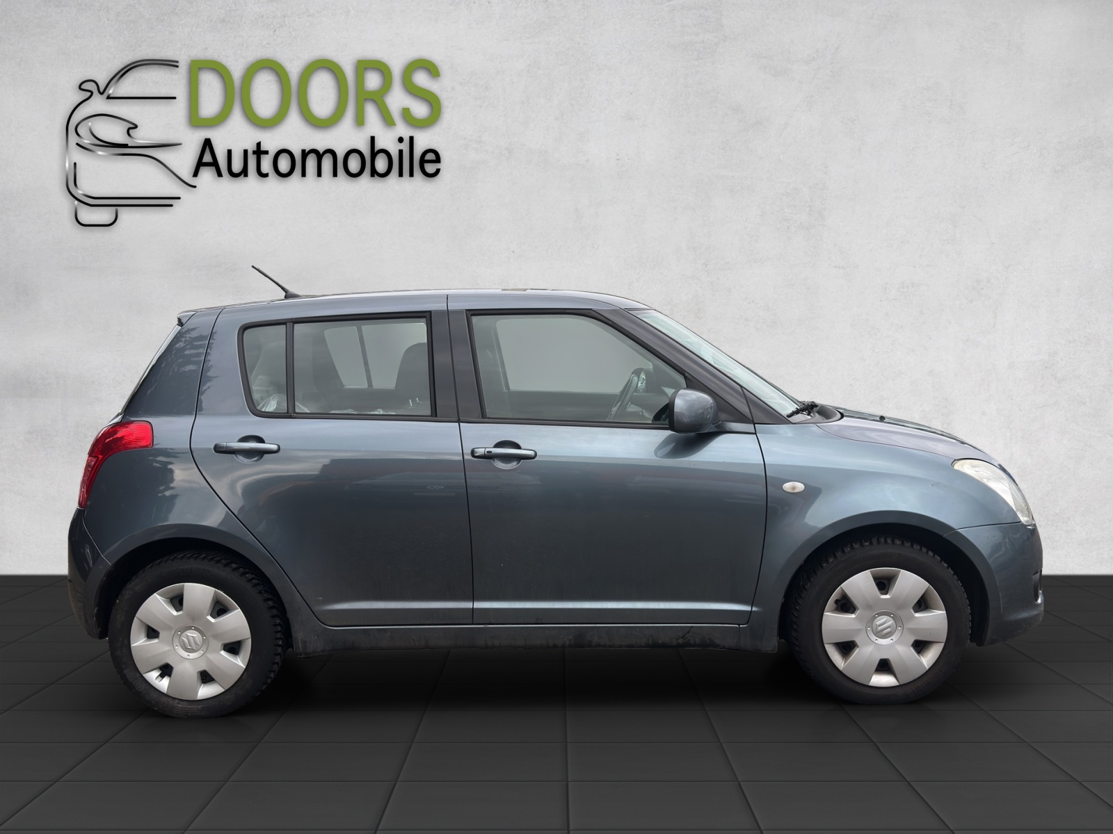 SUZUKI Swift 1.3i 16V GL 4x4-image-8