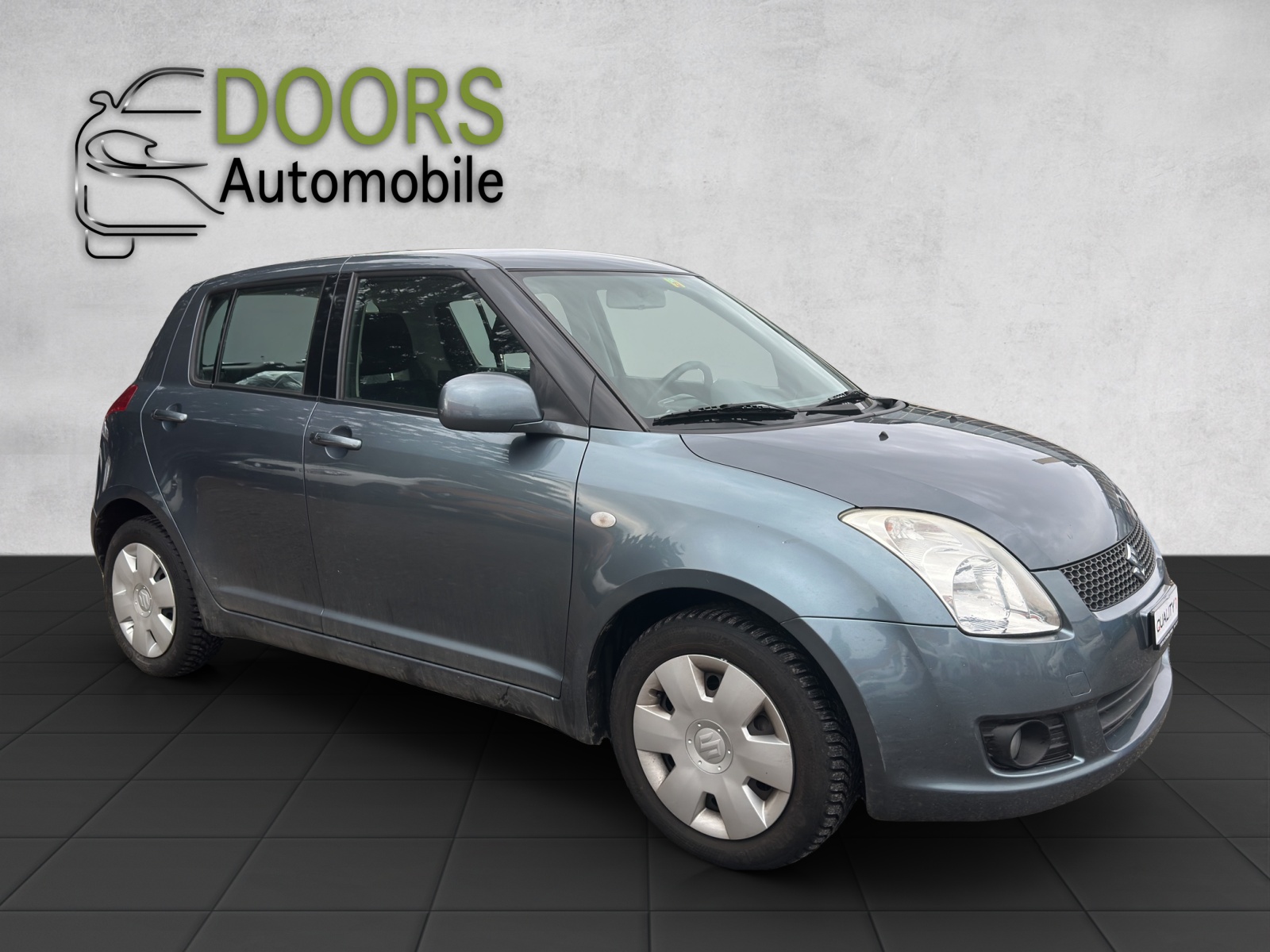 SUZUKI Swift 1.3i 16V GL 4x4-image-0