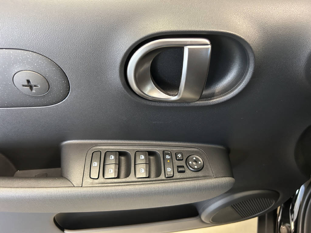HYUNDAI Inster Electric Amplia 42kWh-image-2