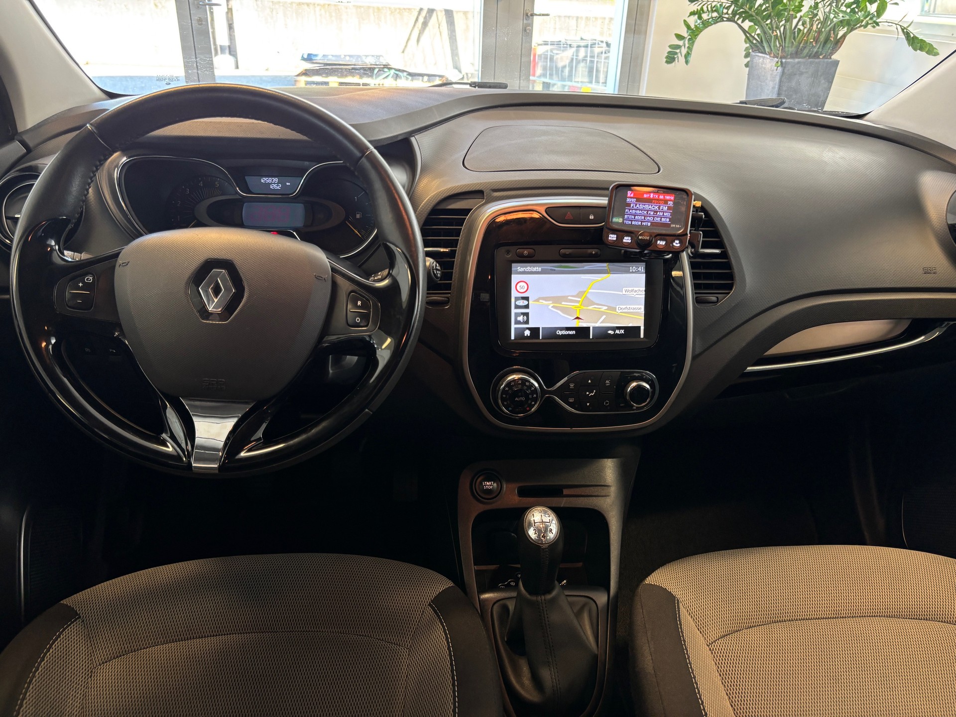 RENAULT Captur 1.5 dCi Dynamique-image-11