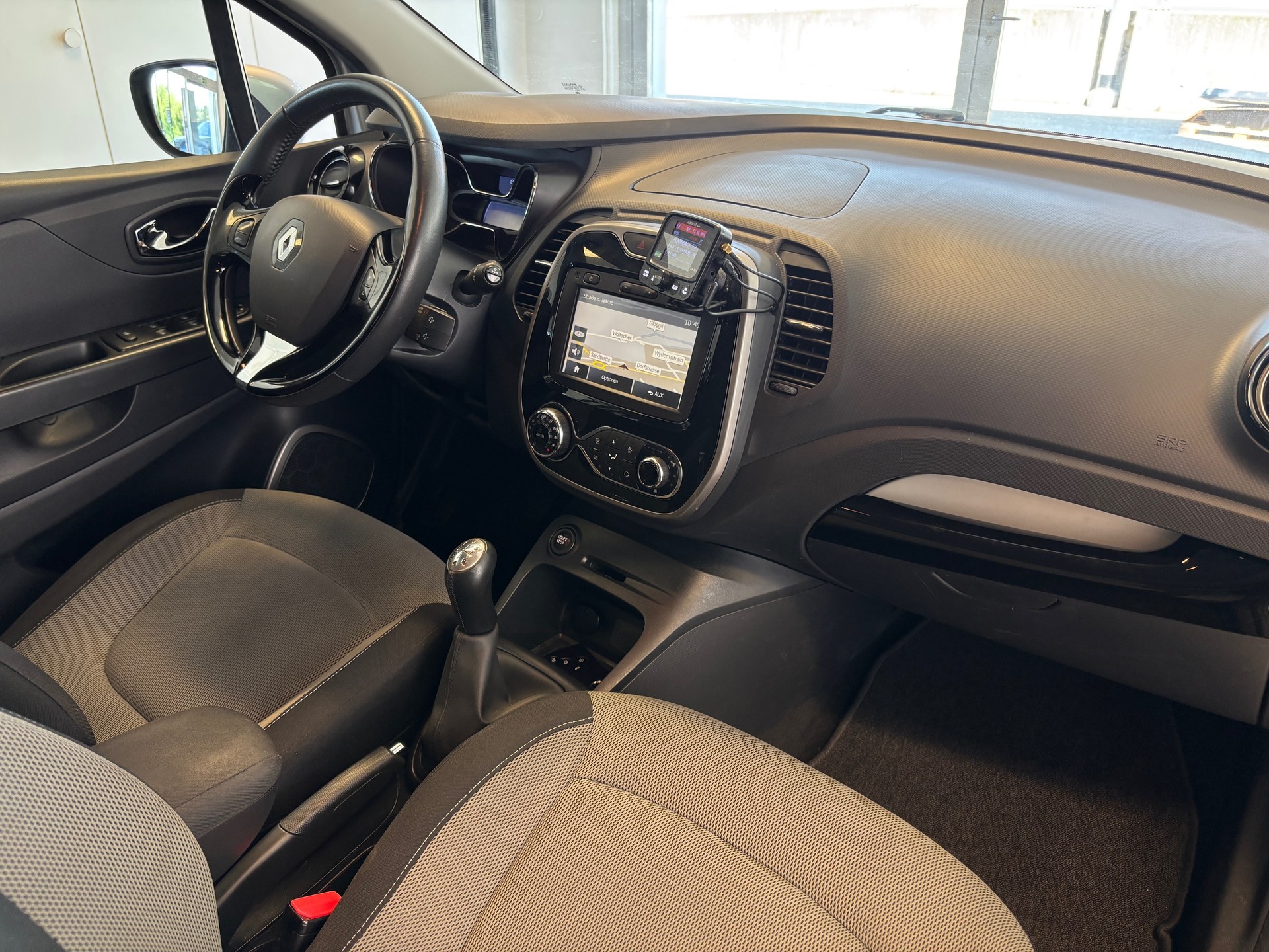 RENAULT Captur 1.5 dCi Dynamique-image-6