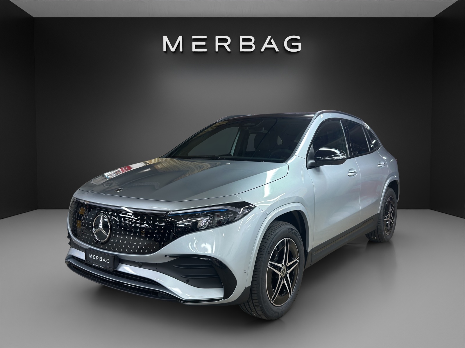 MERCEDES-BENZ EQA 300 66,5kWh 4Matic Swiss Star-image-0