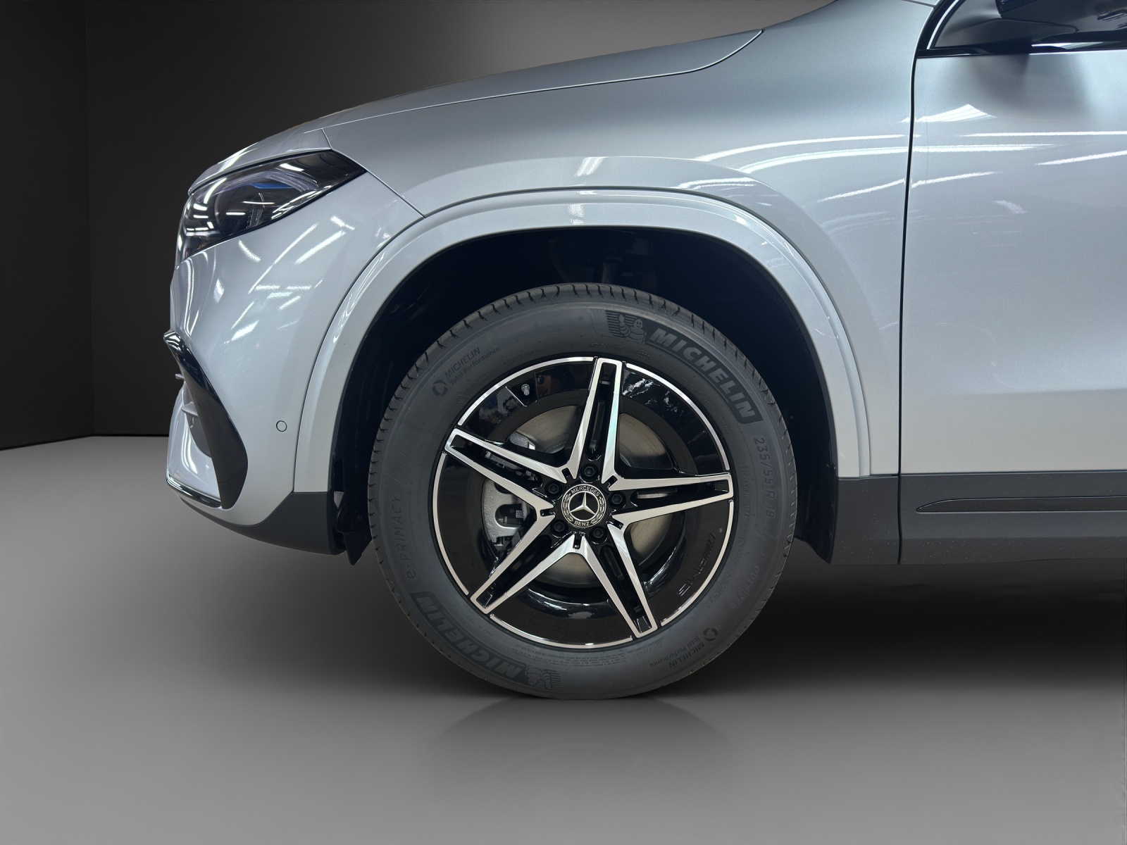 MERCEDES-BENZ EQA 300 66,5kWh 4Matic Swiss Star-image-7