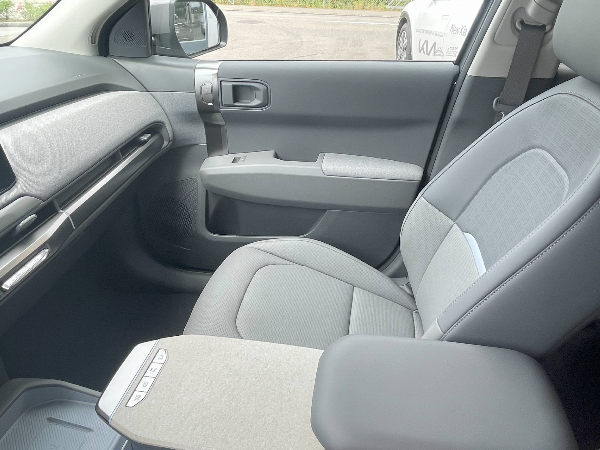 KIA EV3 81 kWh Earth+-image-7