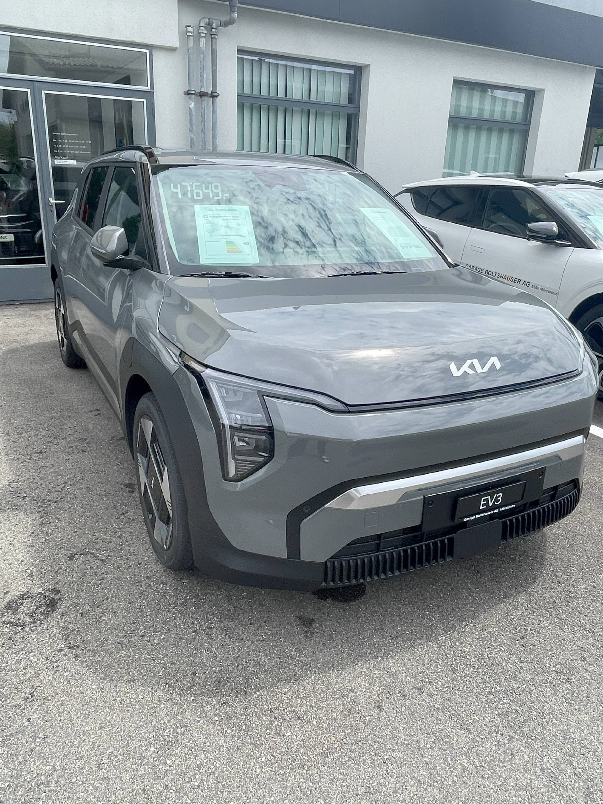 KIA EV3 81 kWh Earth+-image-2