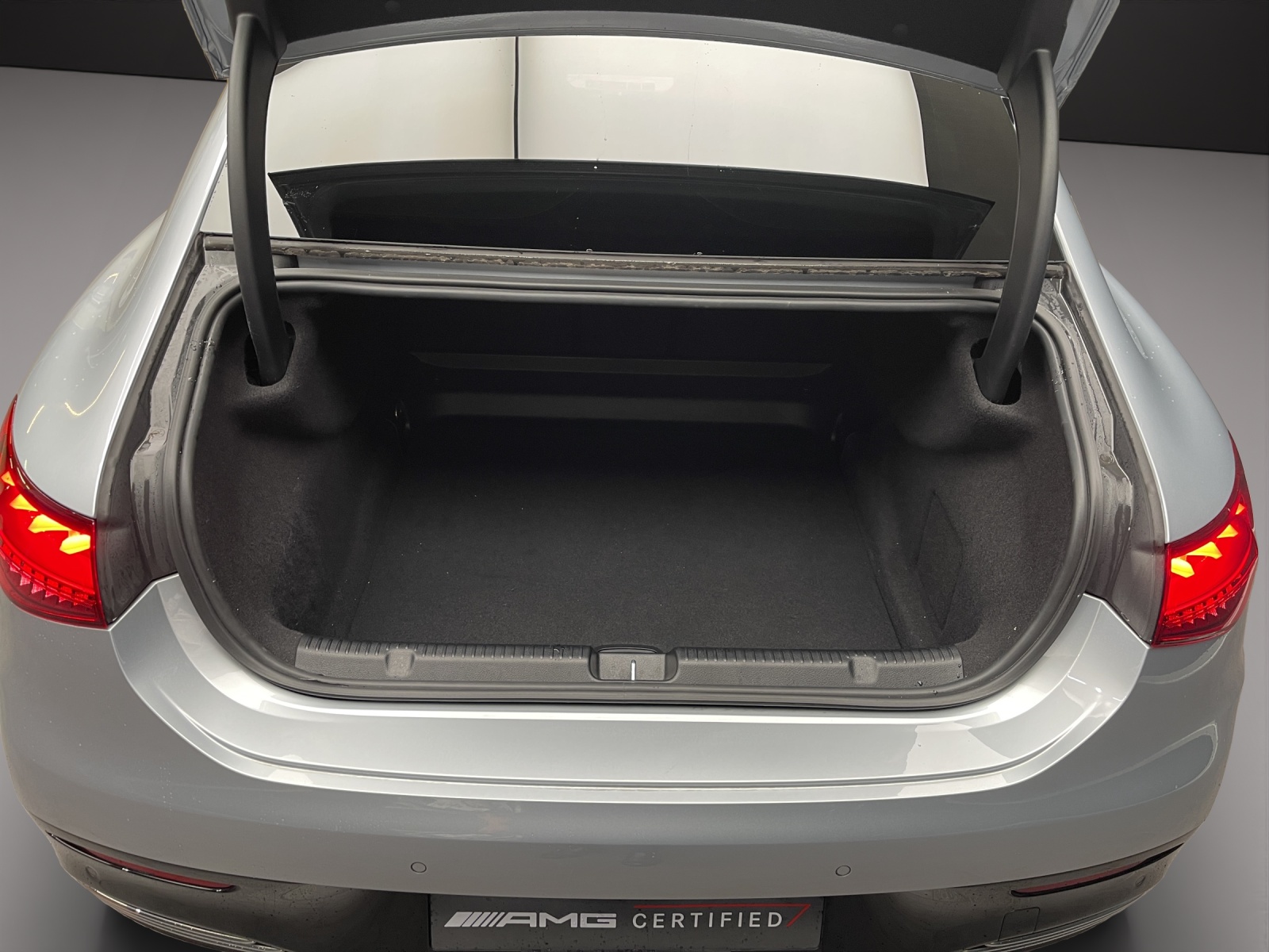 MERCEDES-BENZ EQE 43 AMG 4 Matic-image-5