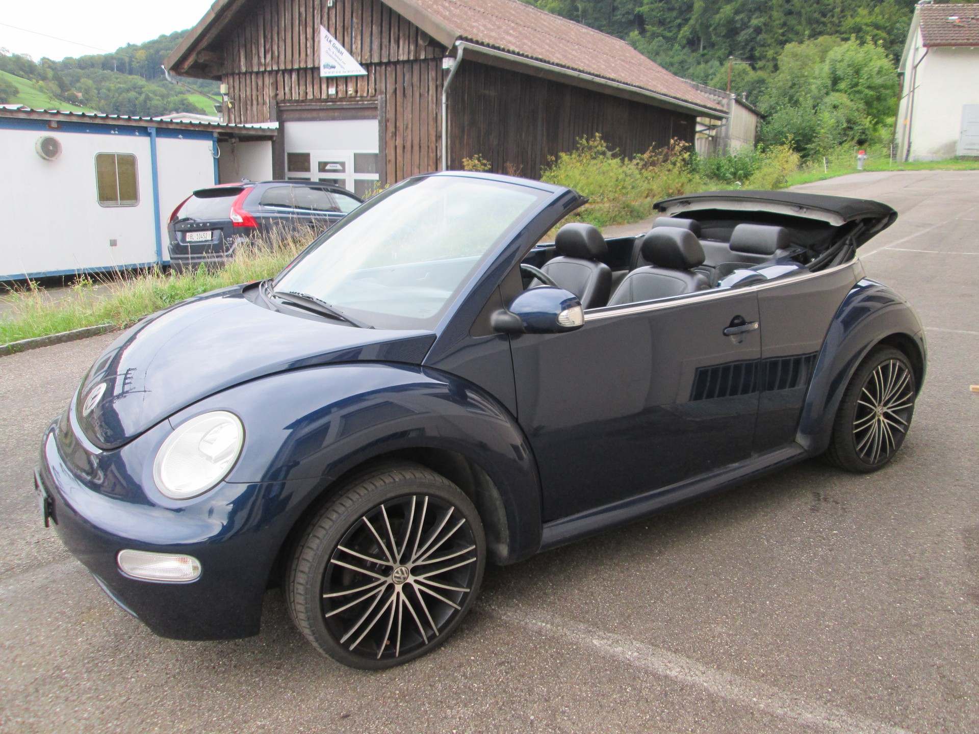 VW Beetle Cabrio 2.0-image-5