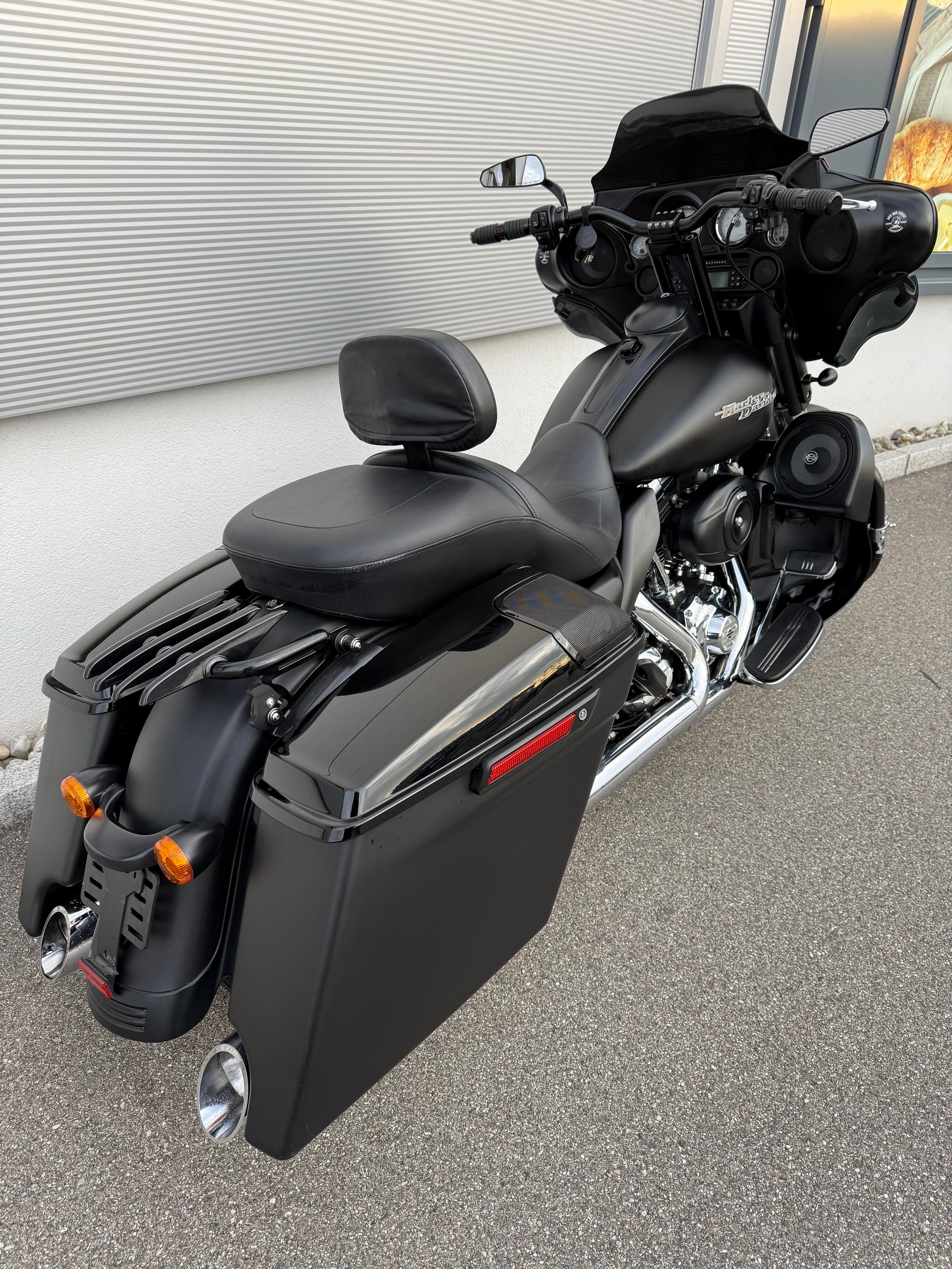 HARLEY-DAVIDSON FLHX Street Glide ABS (35kW)-showroom-element-2
