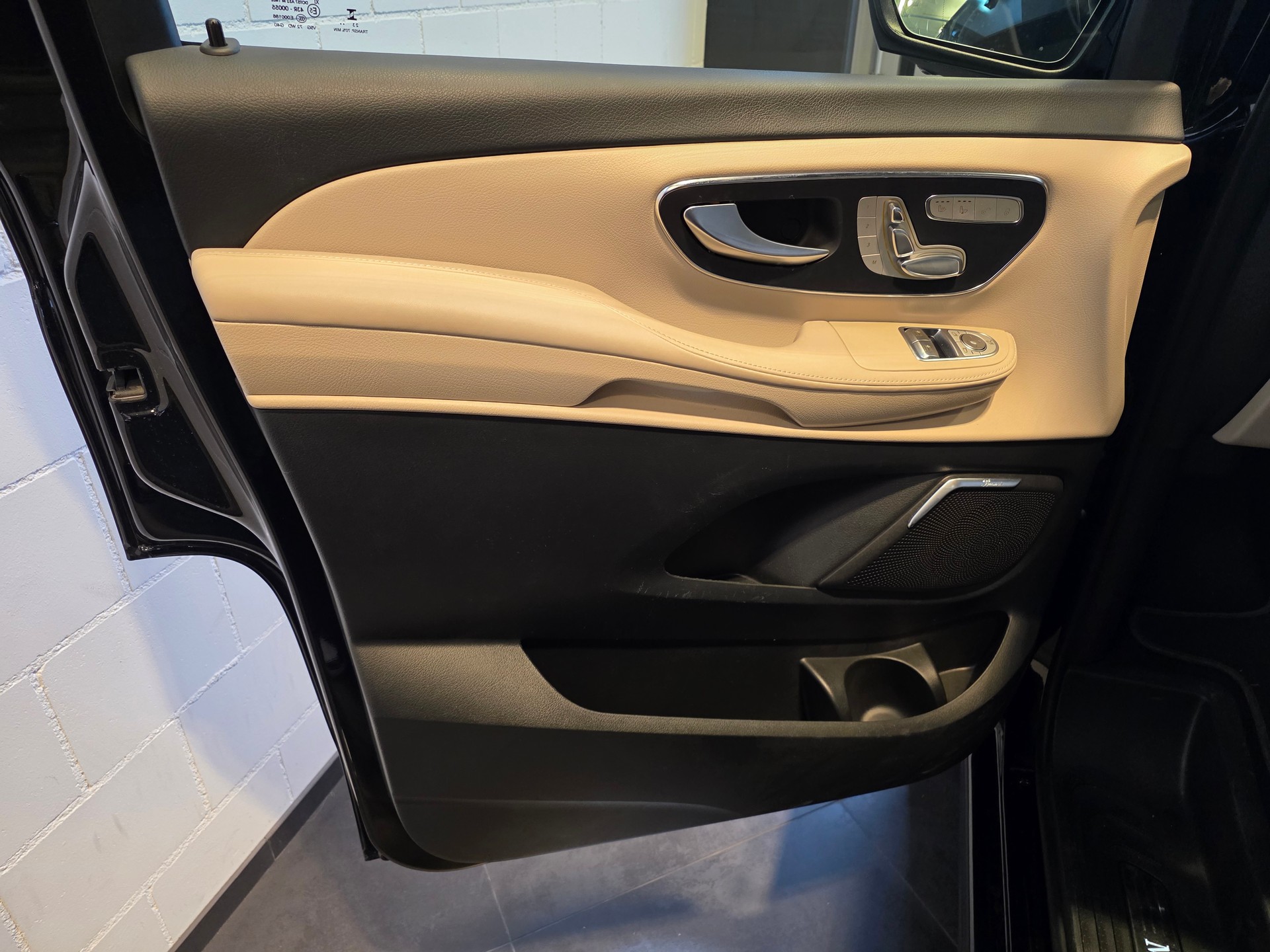 MERCEDES-BENZ V 300 d Avantgarde L 4M-image-11