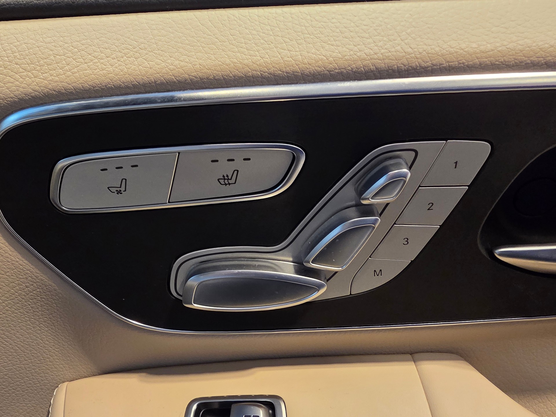 MERCEDES-BENZ V 300 d Avantgarde L 4M-image-25