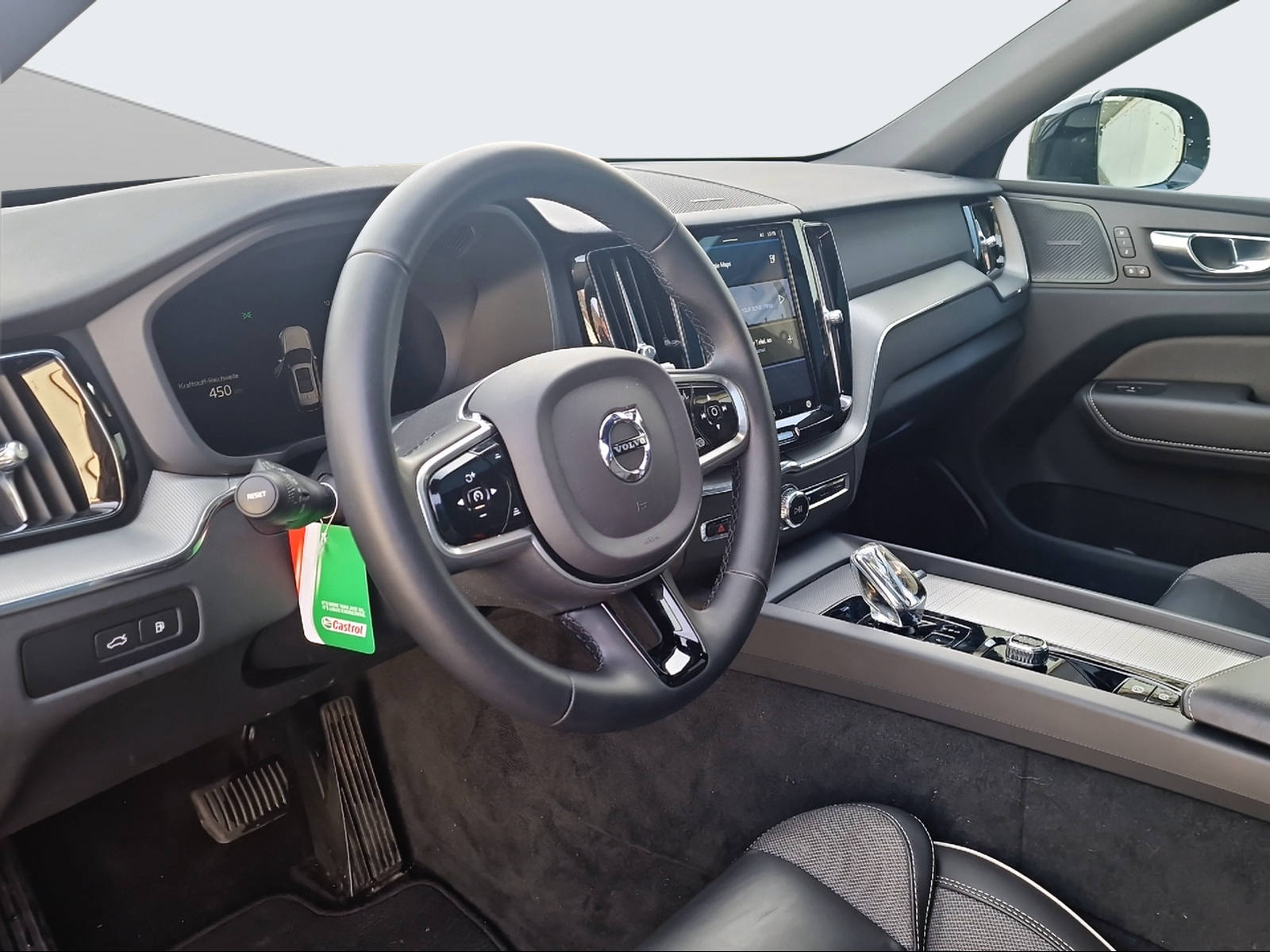 VOLVO XC60 2.0 T8 TE Plus Dark eAWD-image-9