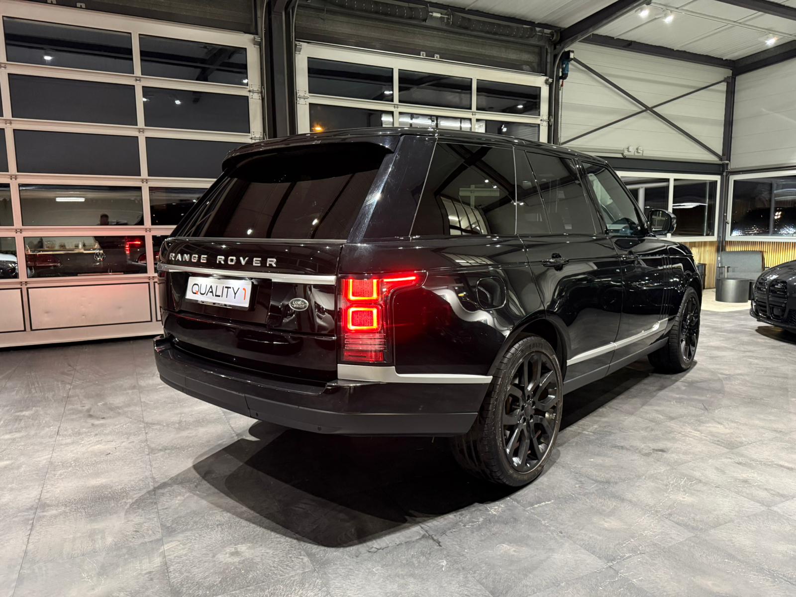 LAND ROVER Range Rover 3.0 TDV6 Vogue Automatic-image-5