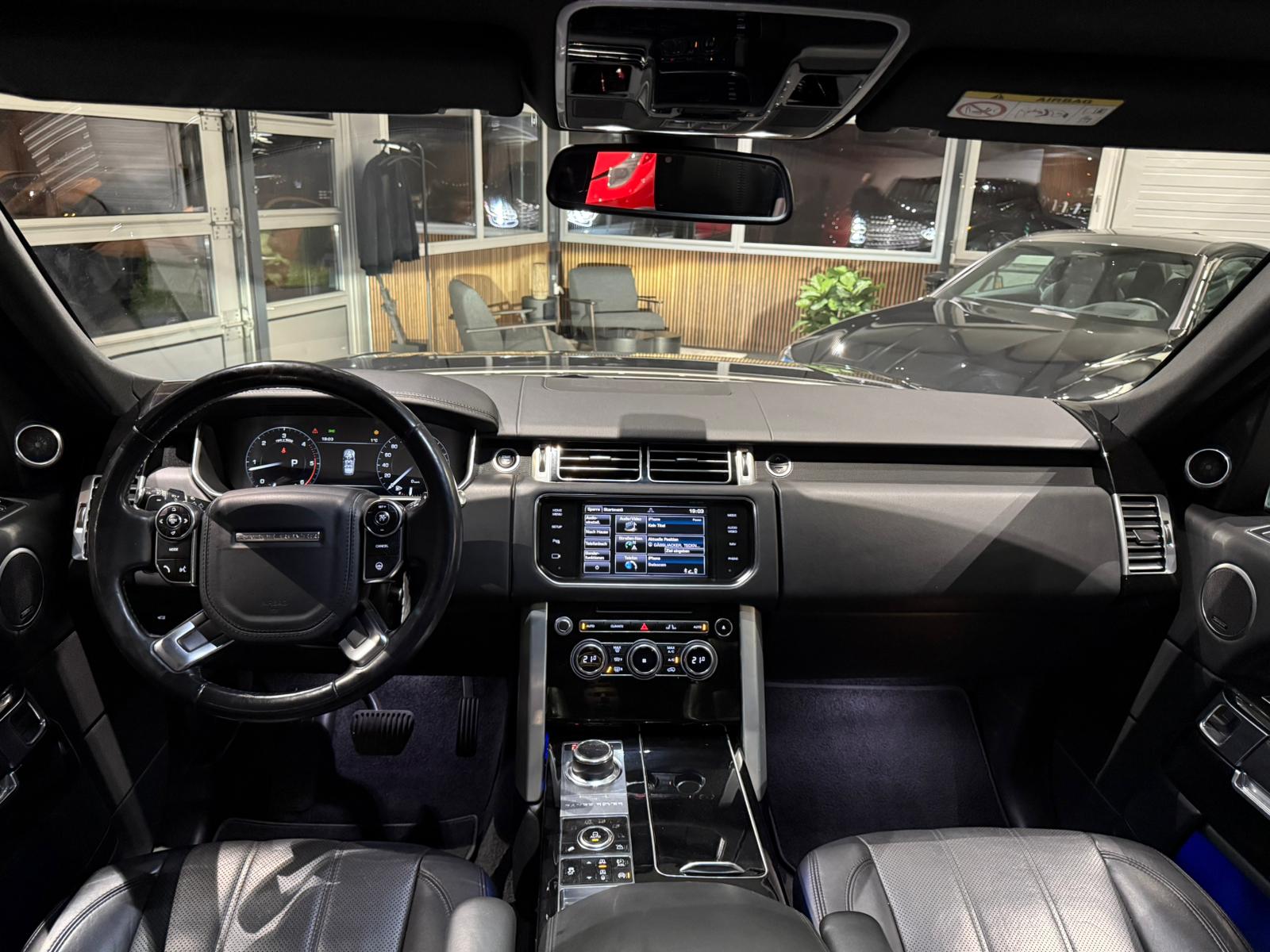 LAND ROVER Range Rover 3.0 TDV6 Vogue Automatic-image-11
