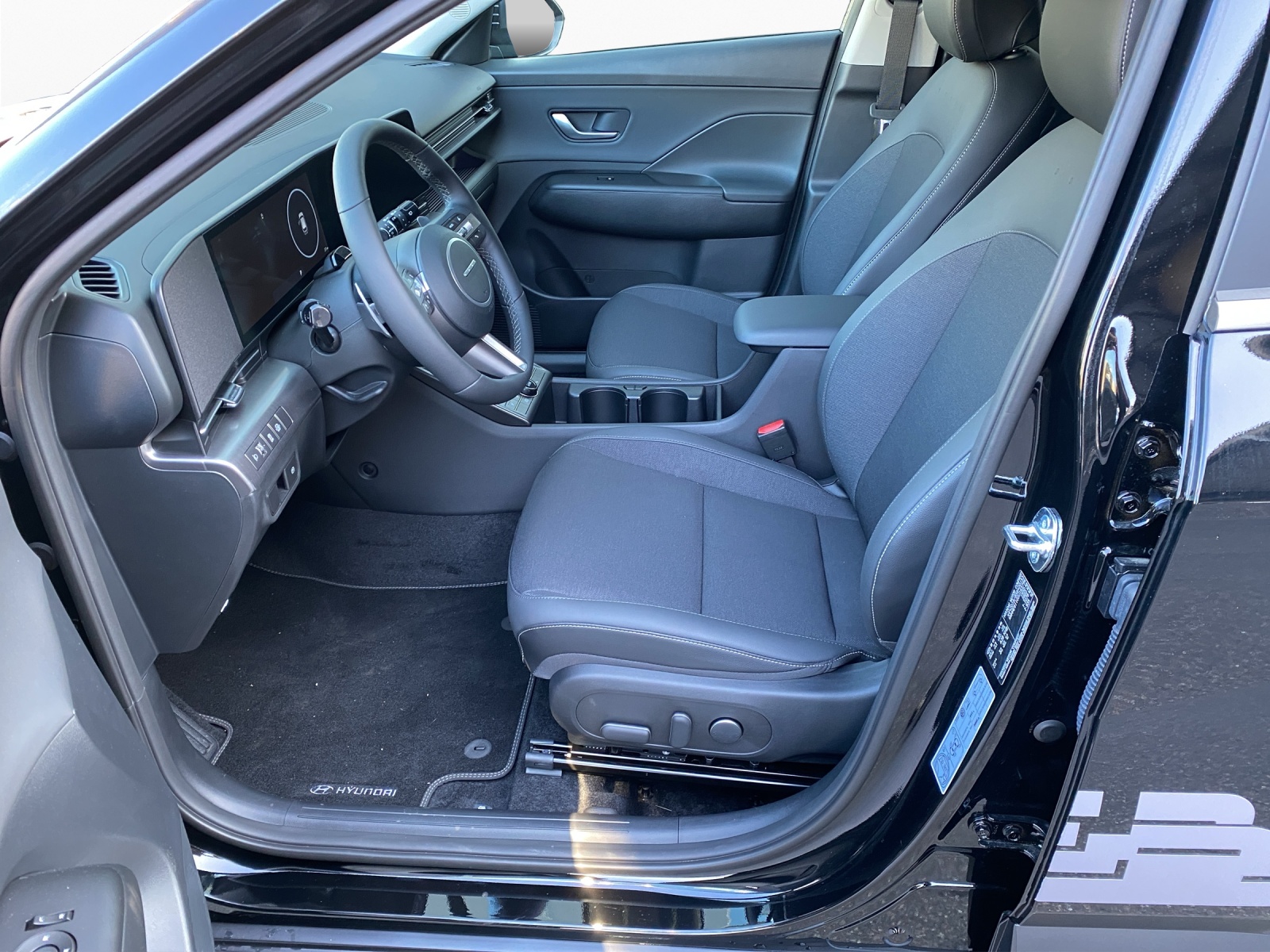 HYUNDAI Kona 1.6 GDi Hybrid Amplia-image-9