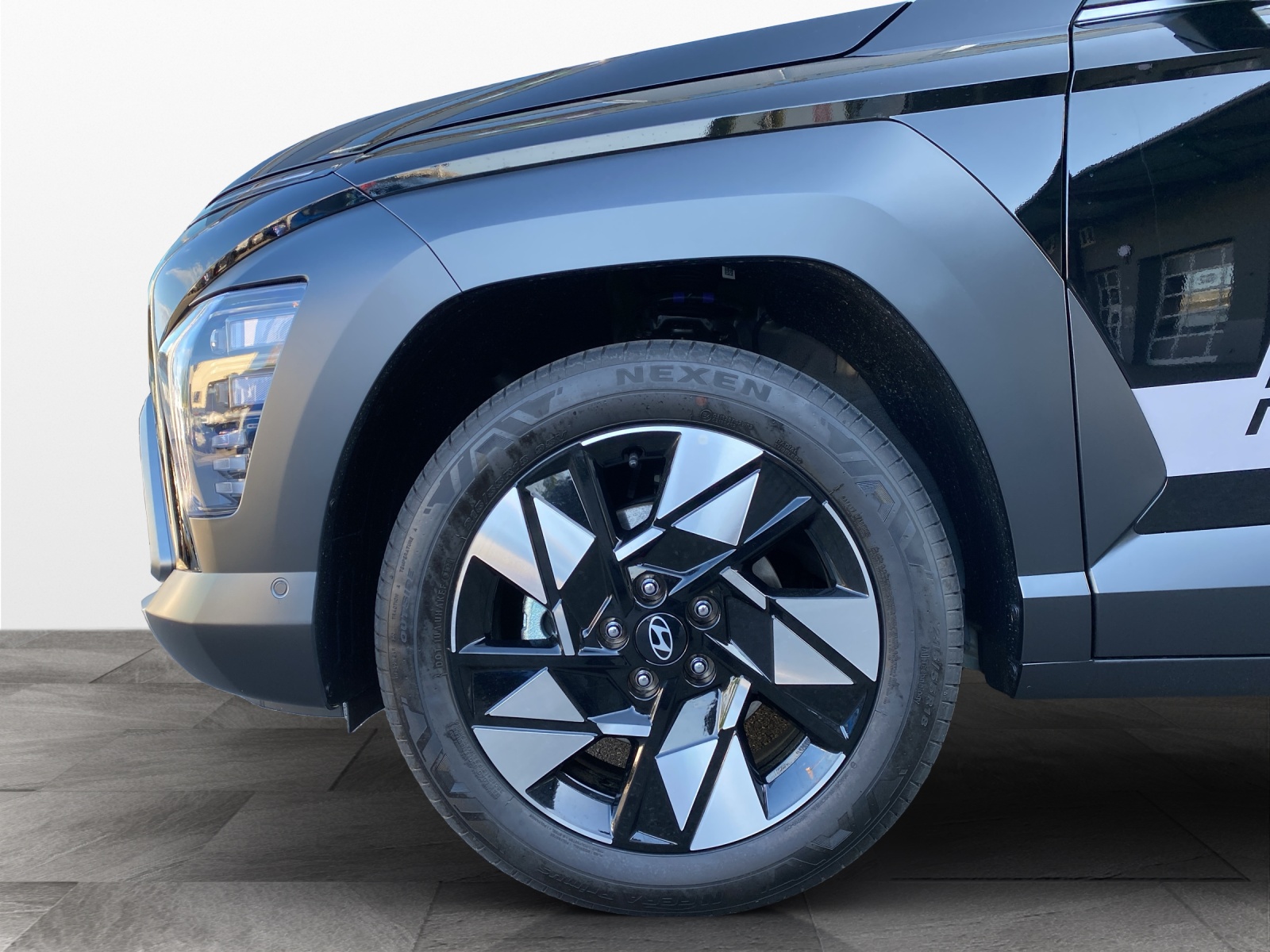 HYUNDAI Kona 1.6 GDi Hybrid Amplia-image-8