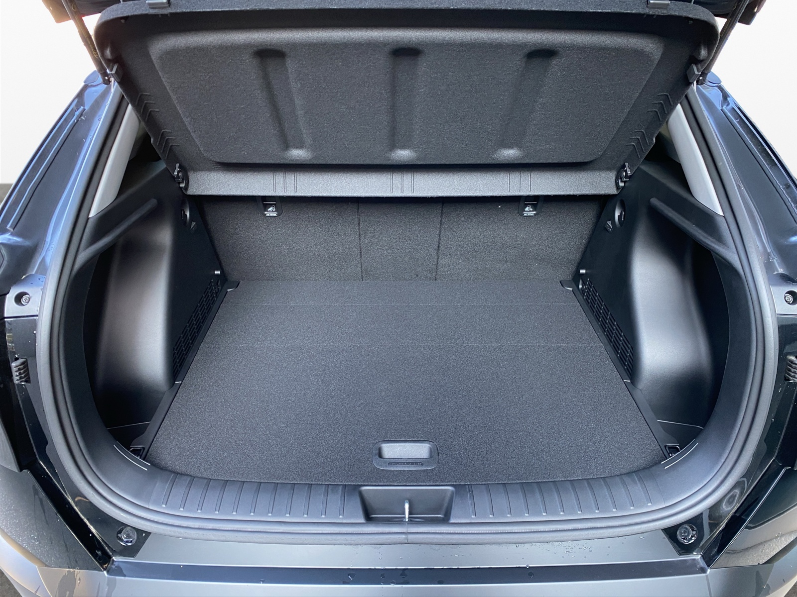 HYUNDAI Kona 1.6 GDi Hybrid Amplia-image-15
