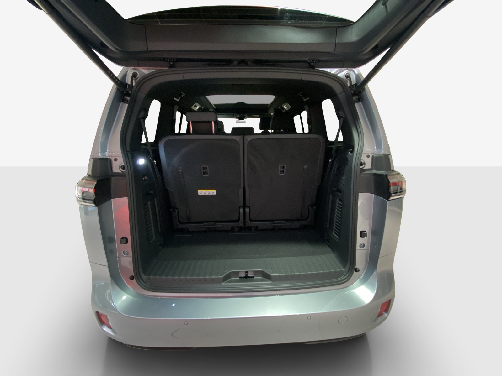 VW ID.Buzz LWB GTX 4 Motion-image-12