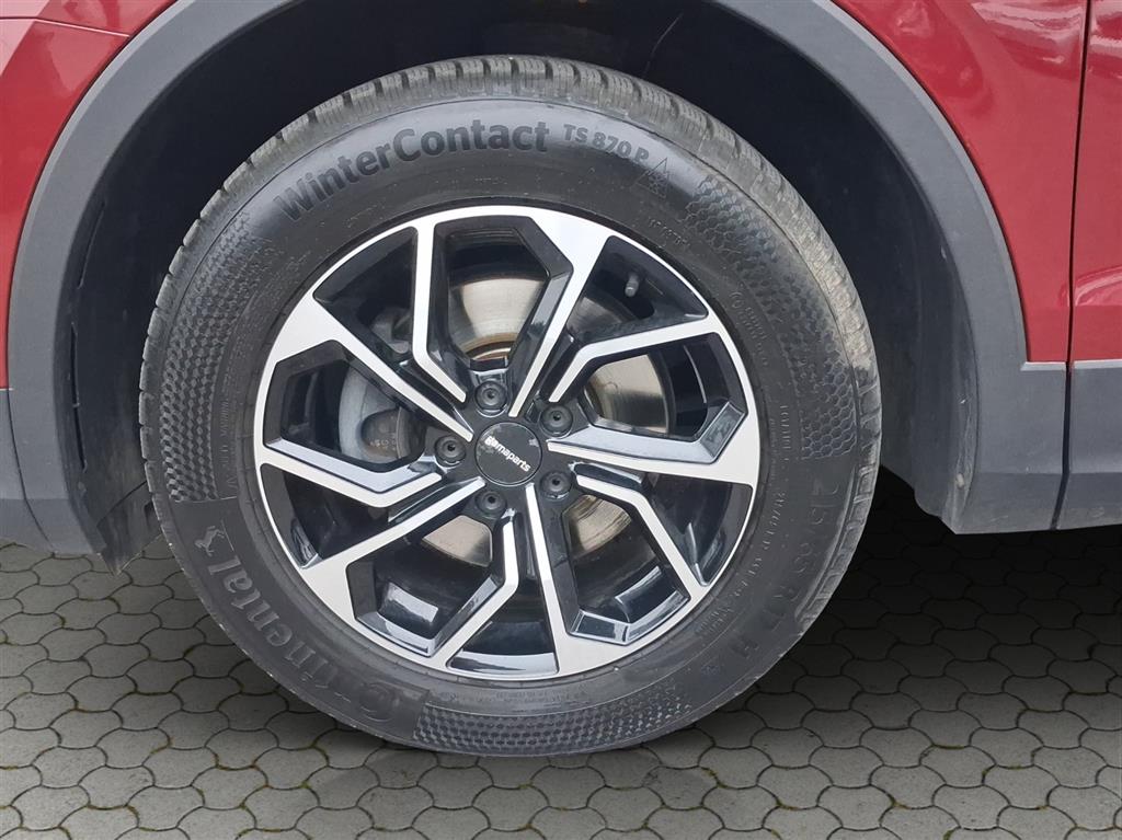 VW Tiguan 2.0 TDI SCR Comfortline 4Motion DSG-image-5