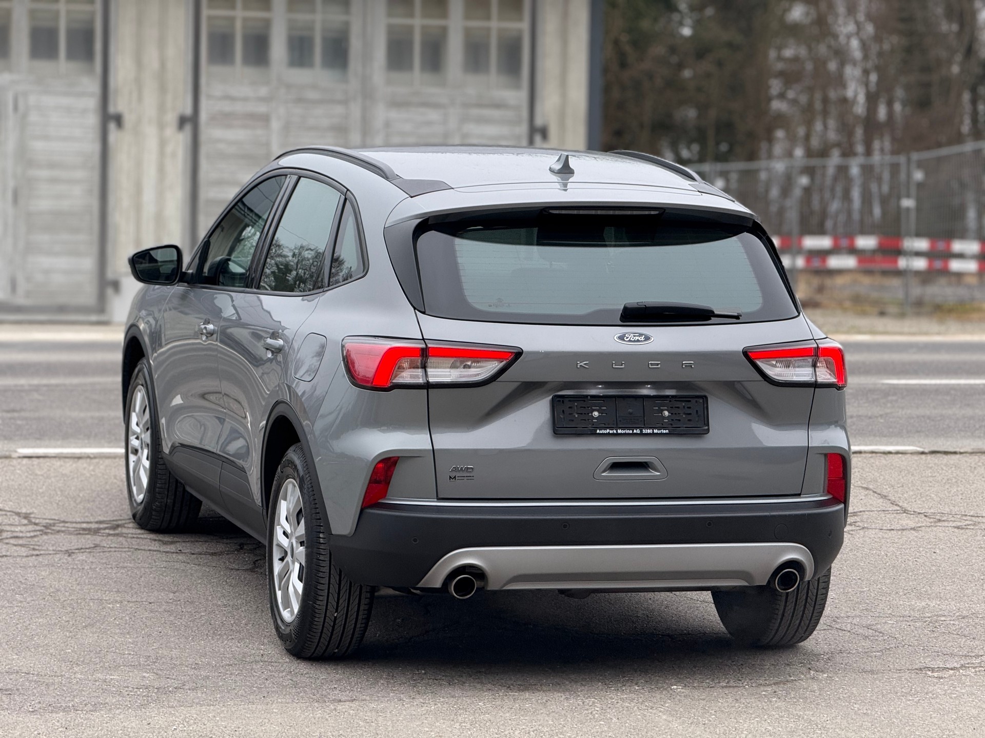 FORD Kuga 2.0 TDCi EcoBlue Cool & Connect 4WD-image-6