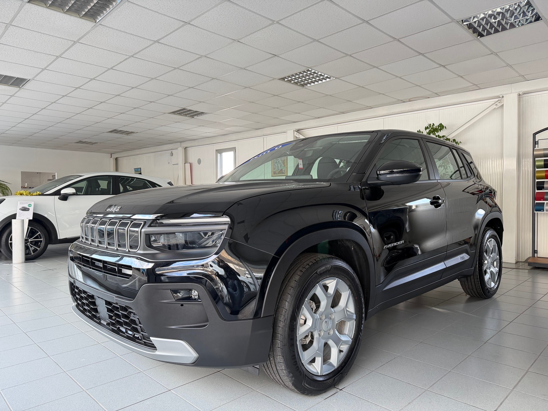 JEEP Avenger 1.2 Turbo MHEV Altitude-image-0
