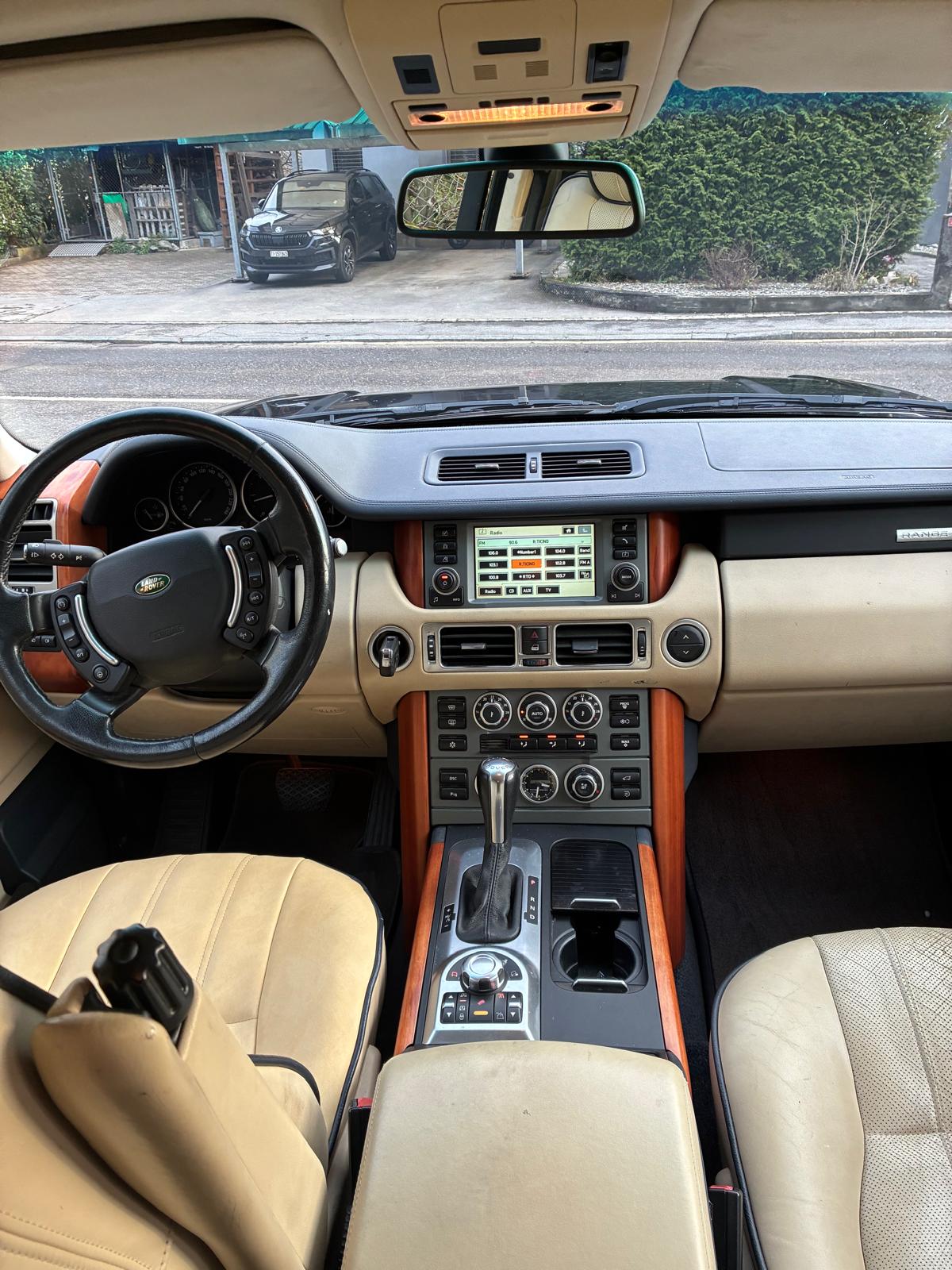 LAND ROVER 3.6 TDV8 Vogue-image-8