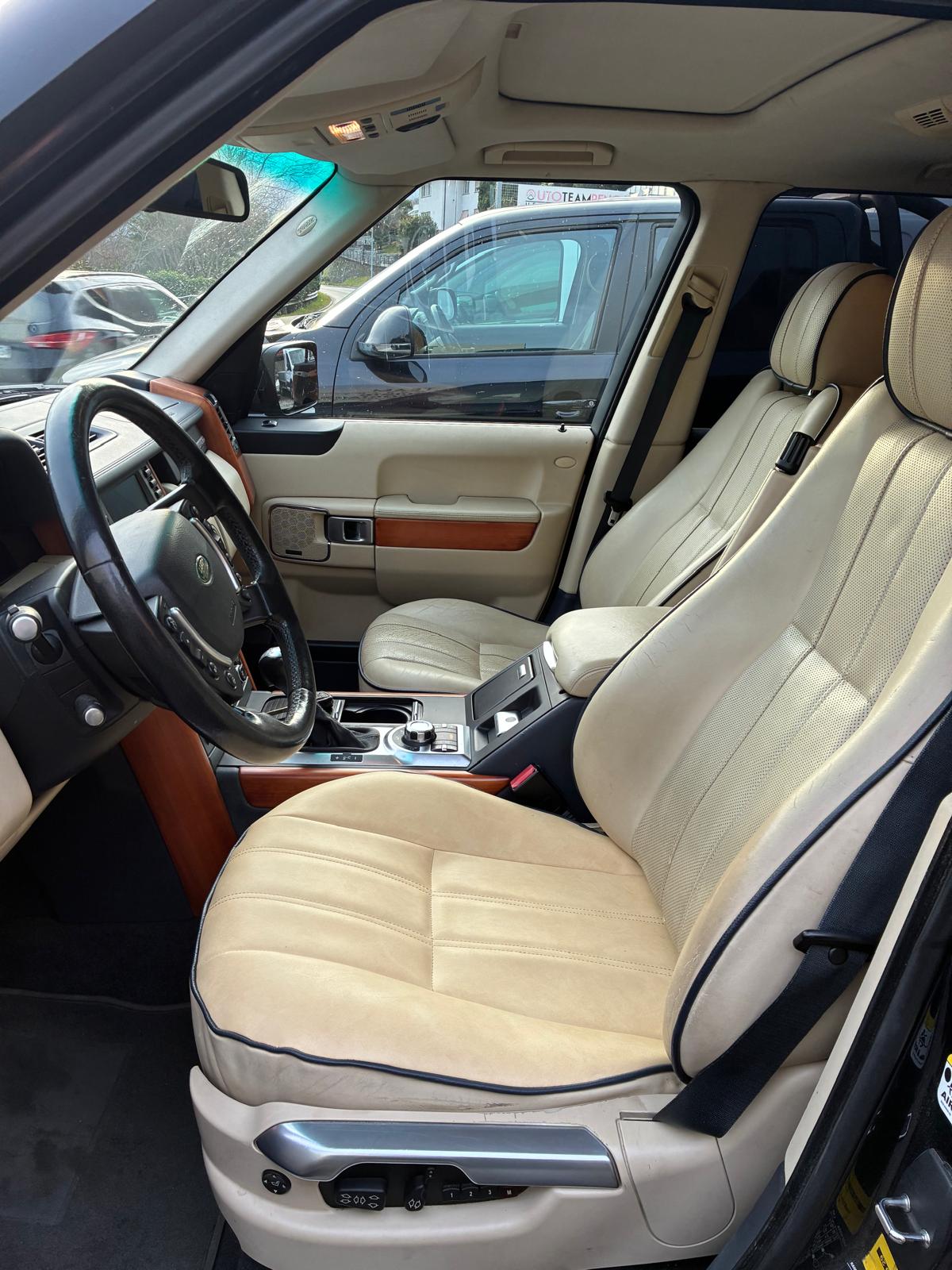 LAND ROVER 3.6 TDV8 Vogue-image-7