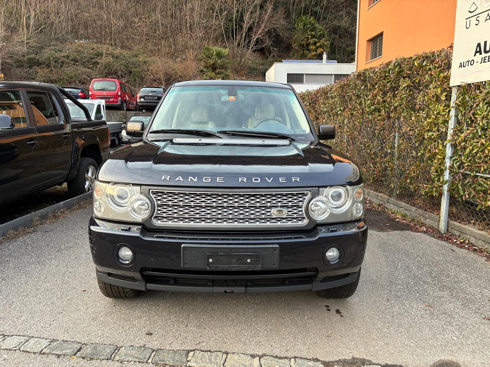 LAND ROVER 3.6 TDV8 Vogue-image-1