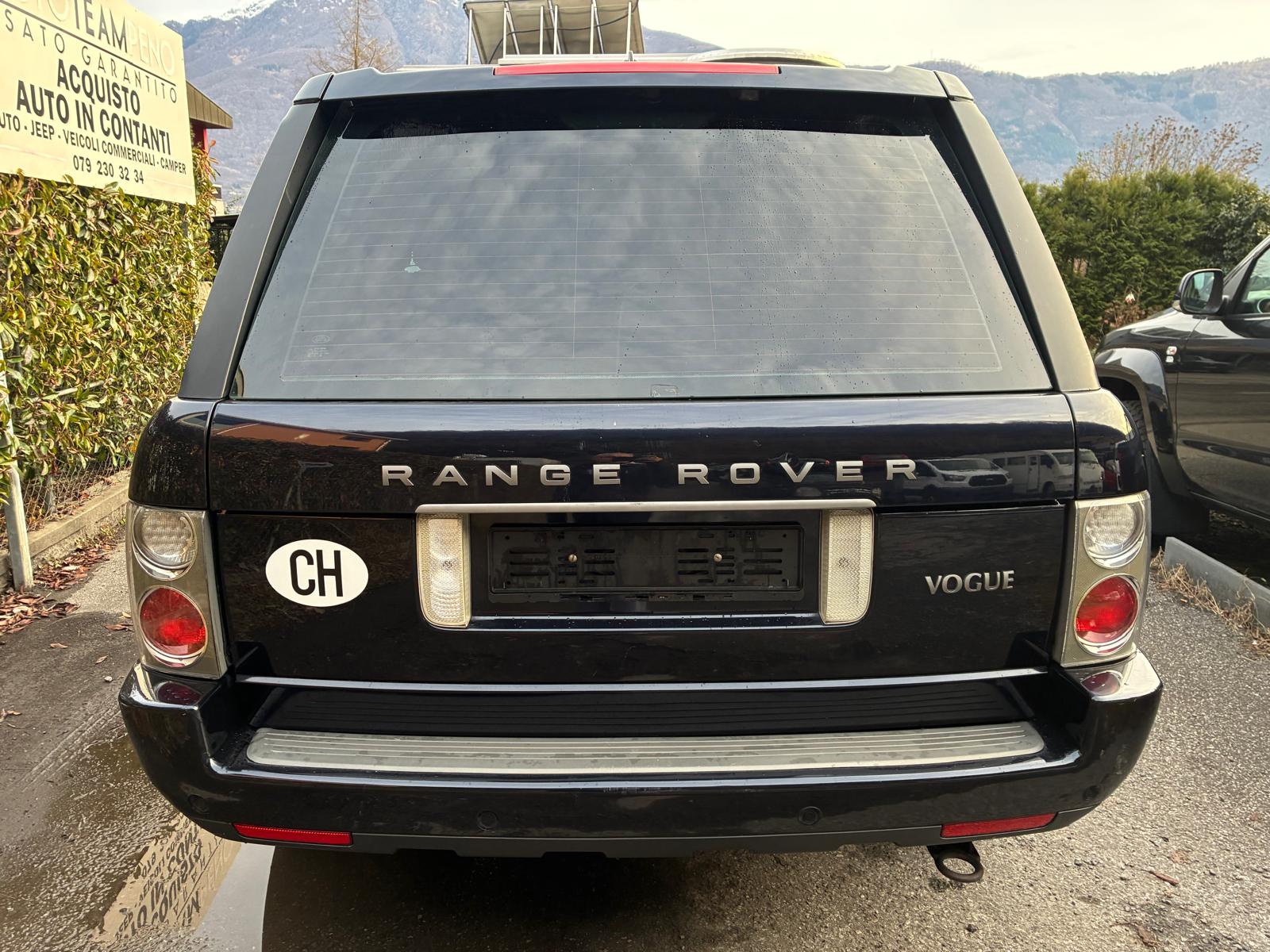 LAND ROVER 3.6 TDV8 Vogue-image-4