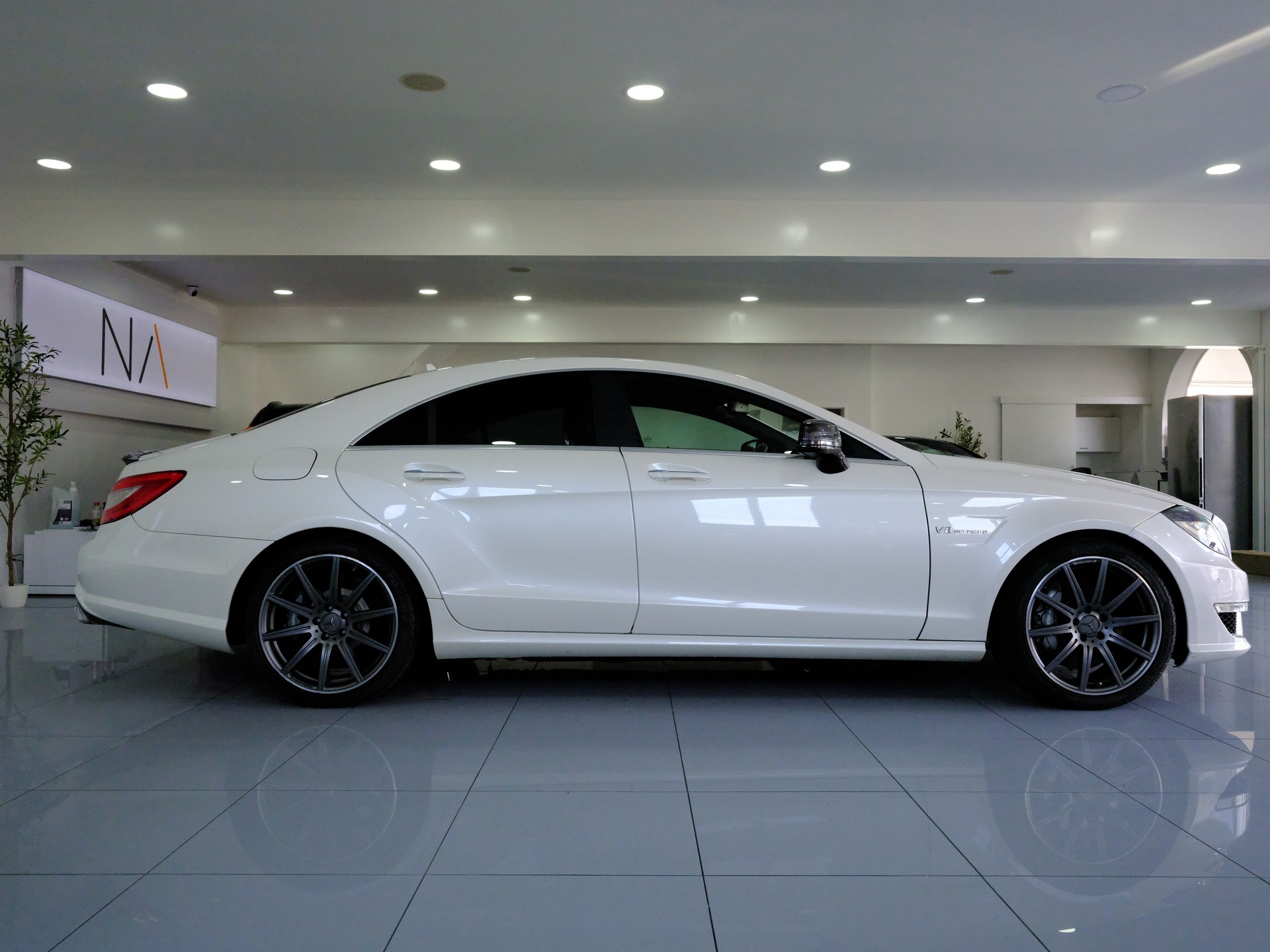 MERCEDES-BENZ CLS 63 AMG Speedshift MCT-image-7