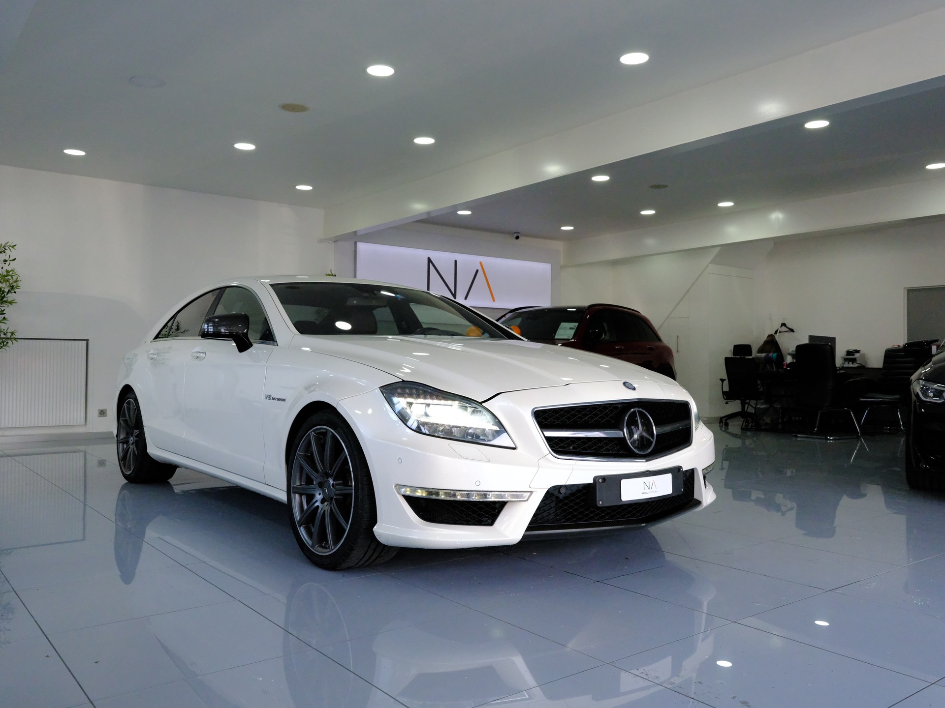 MERCEDES-BENZ CLS 63 AMG Speedshift MCT-showroom-element-1