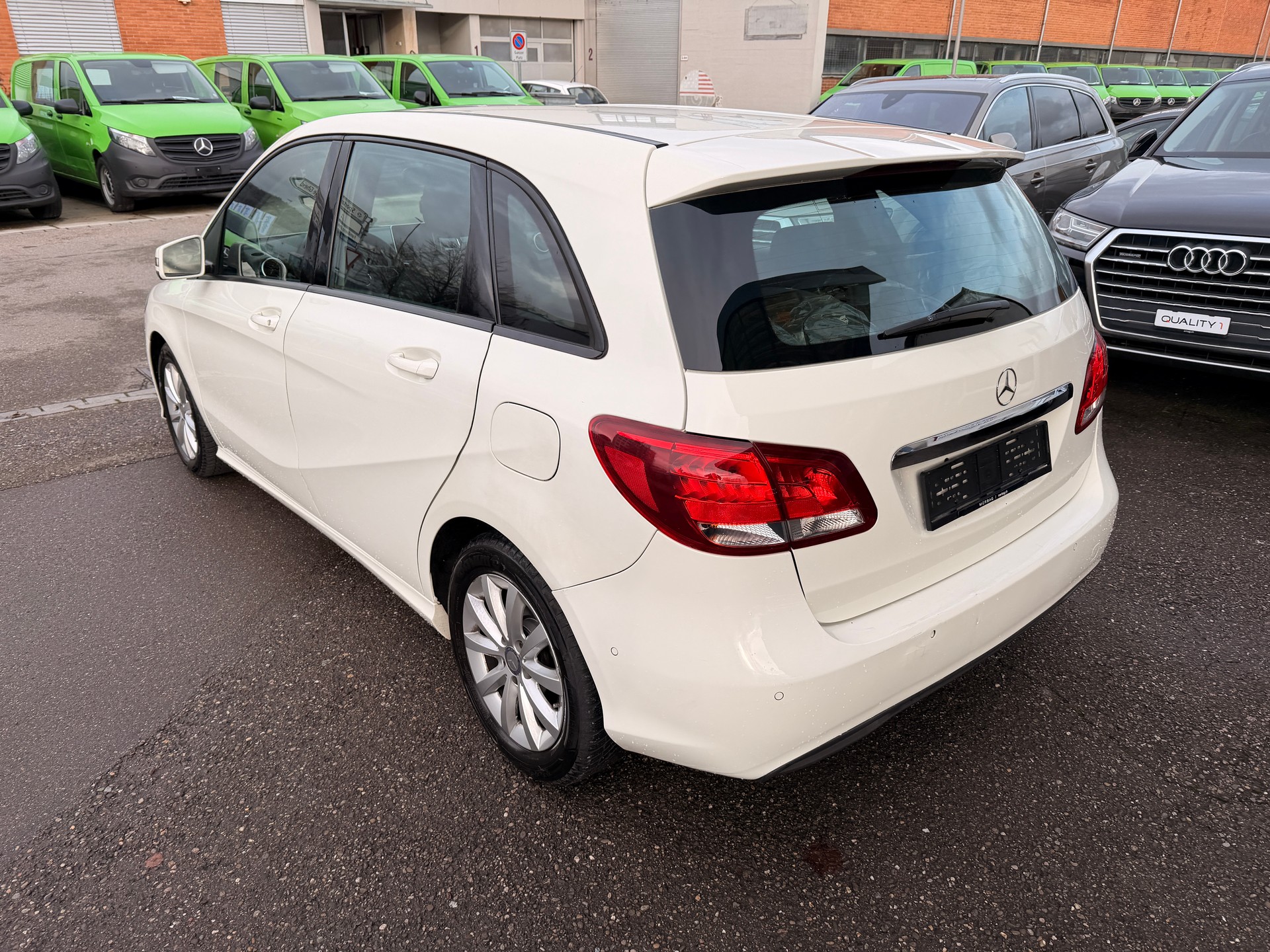 MERCEDES-BENZ B 180 CDI Urban 7G-DCT-image-3