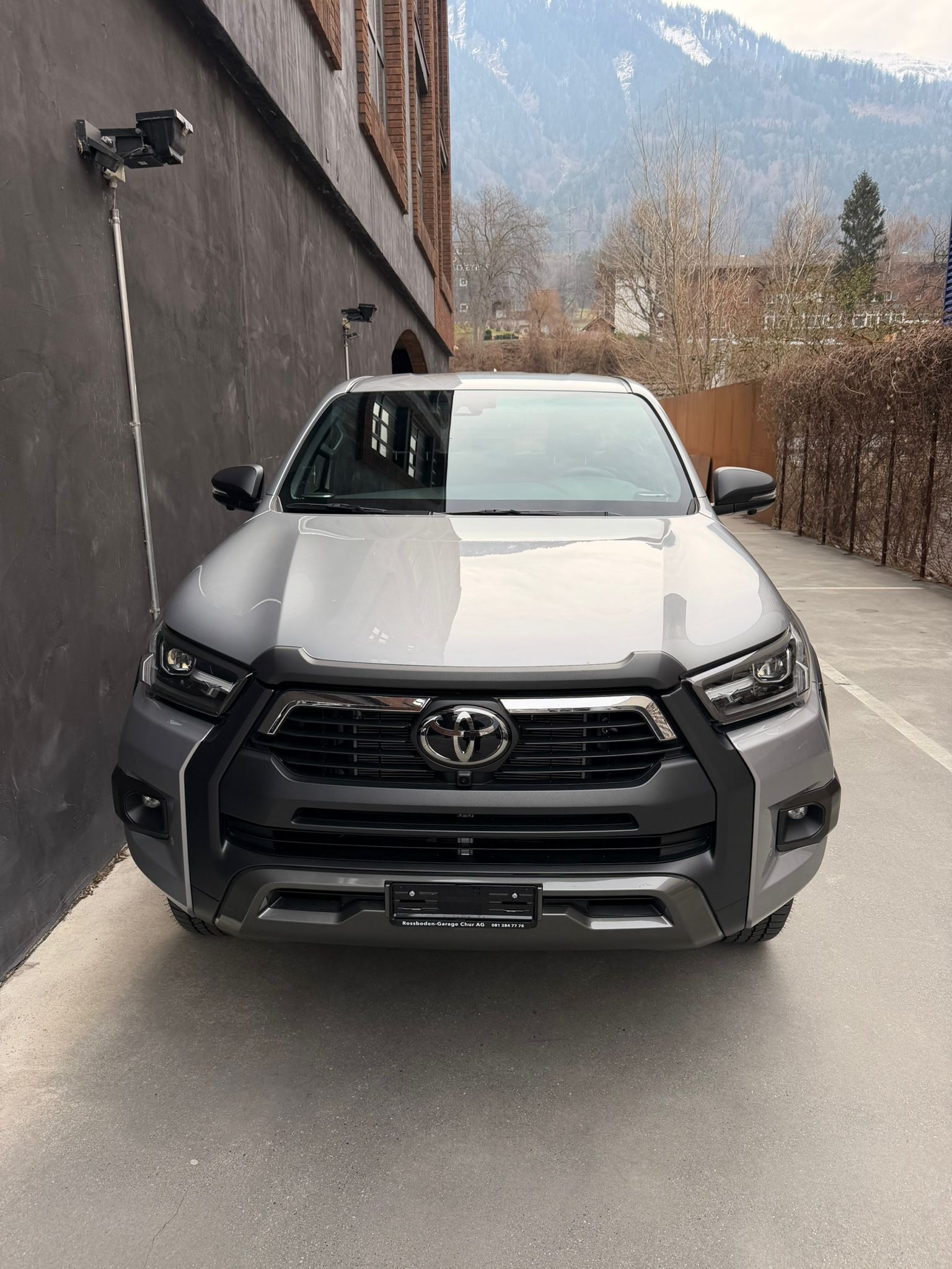 TOYOTA Hilux 2.8d MHEV Invincible Double Cab 4x4-image-4