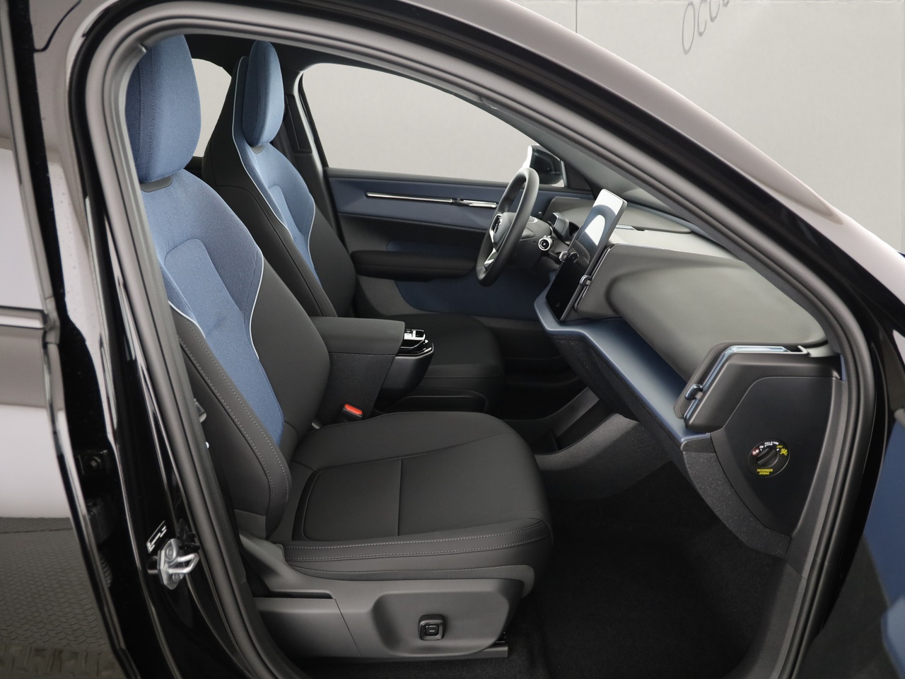 VOLVO EX30 E60 Ultra-image-5