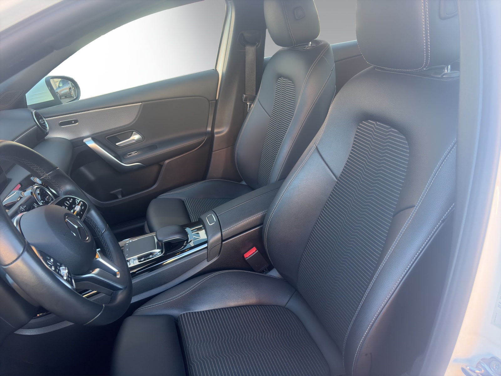 MERCEDES-BENZ A 220 Progressive-image-7